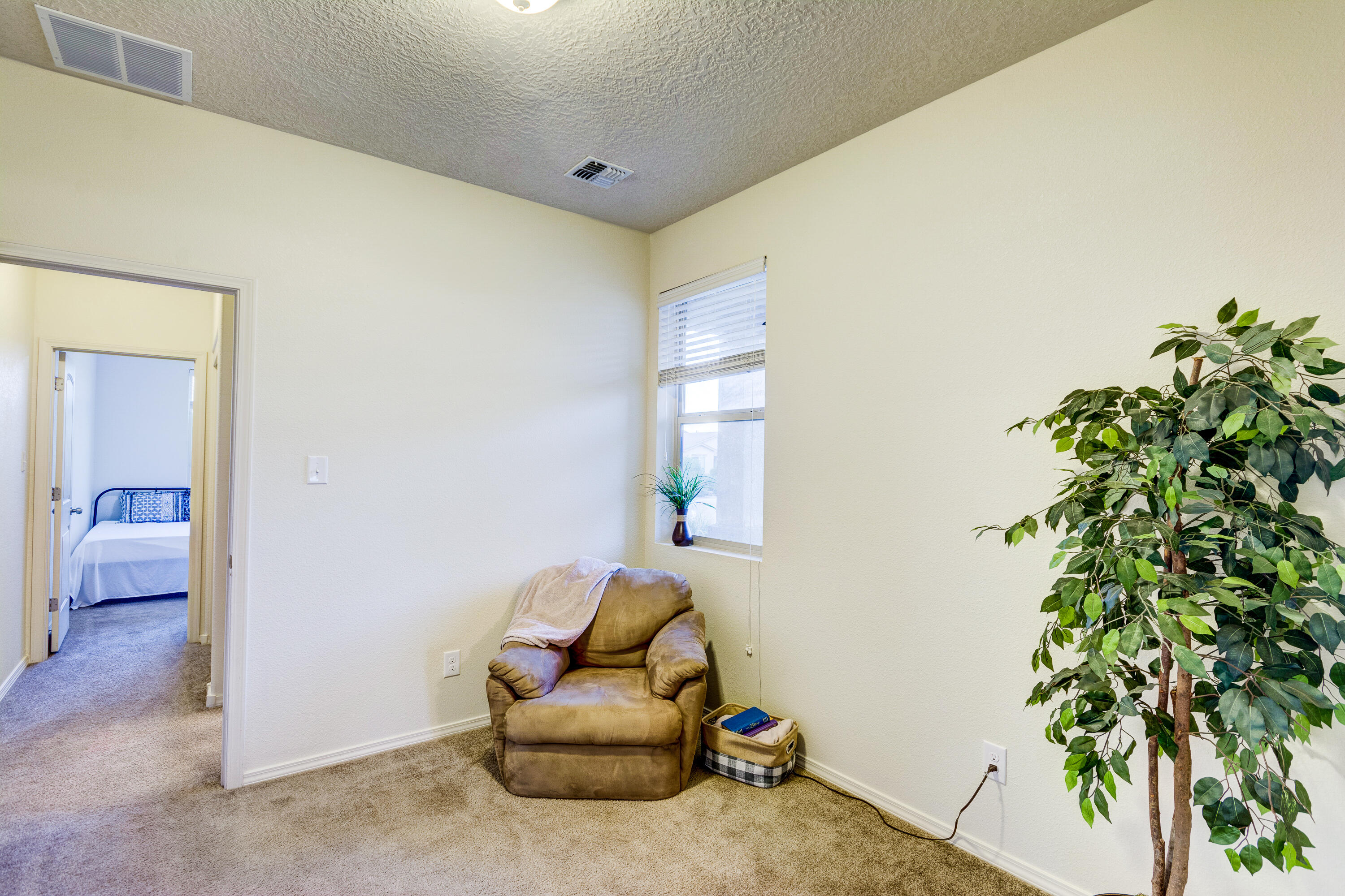 1403 Blue Sky Loop NE