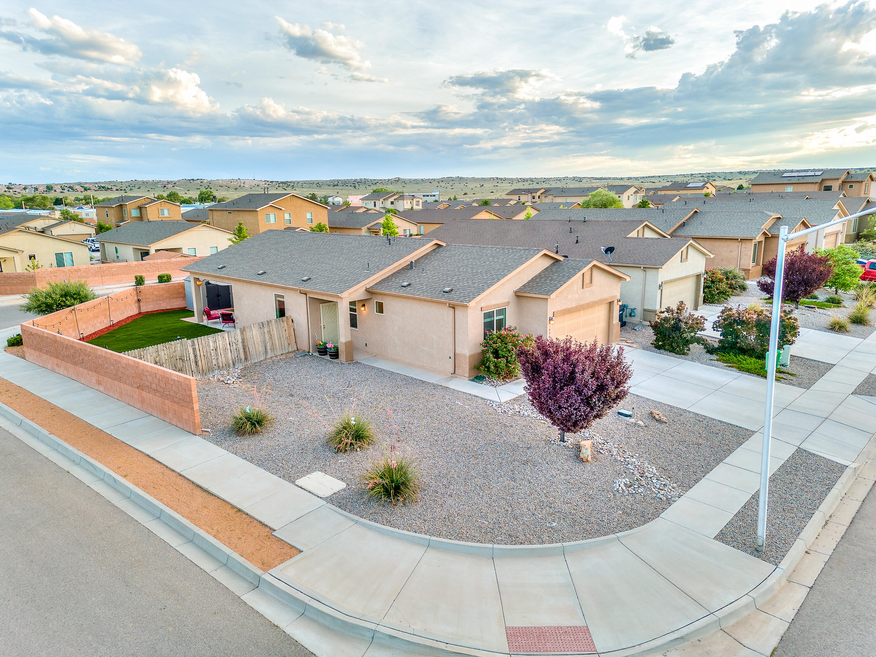 1403 Blue Sky Loop NE