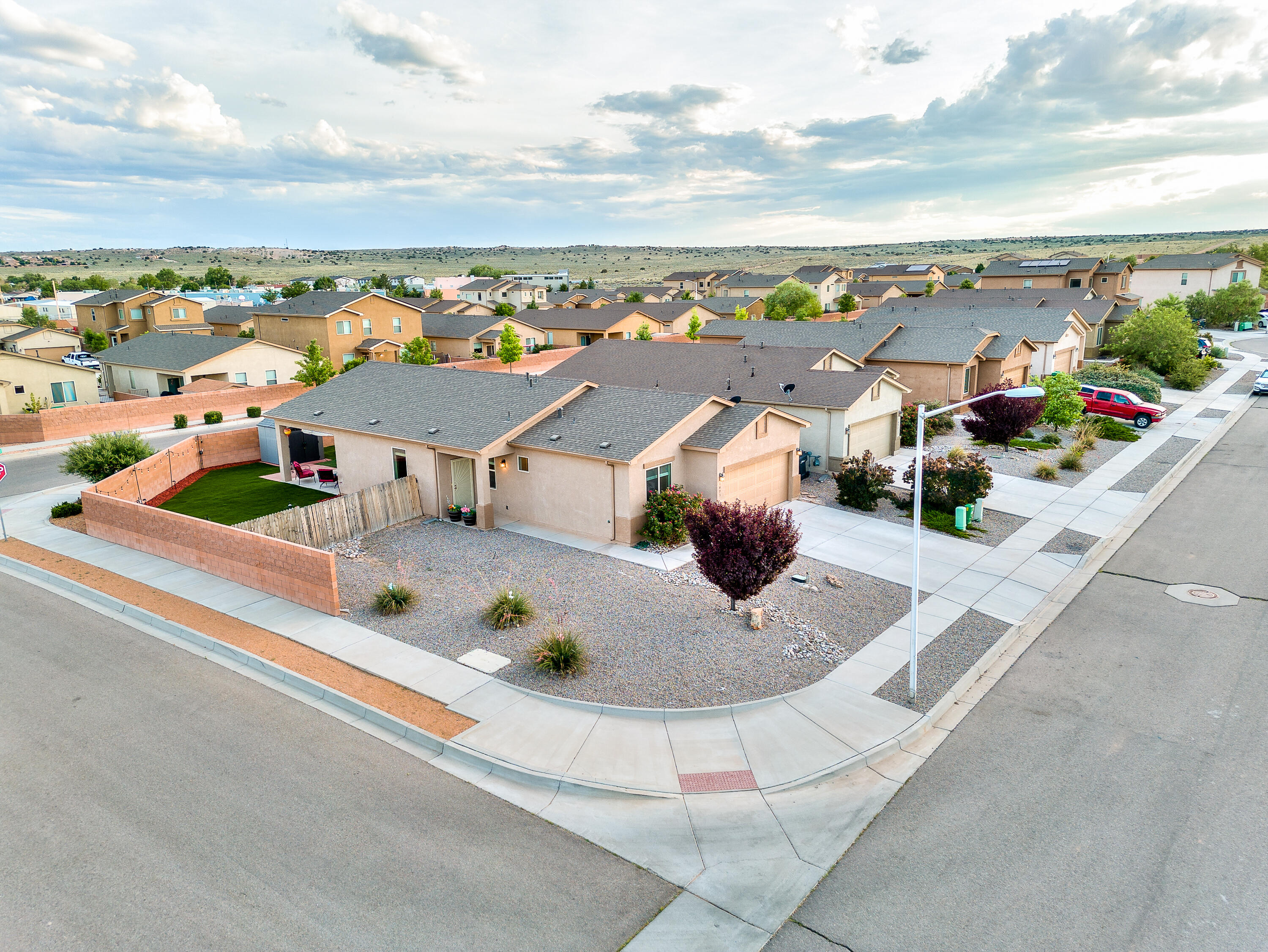 1403 Blue Sky Loop NE