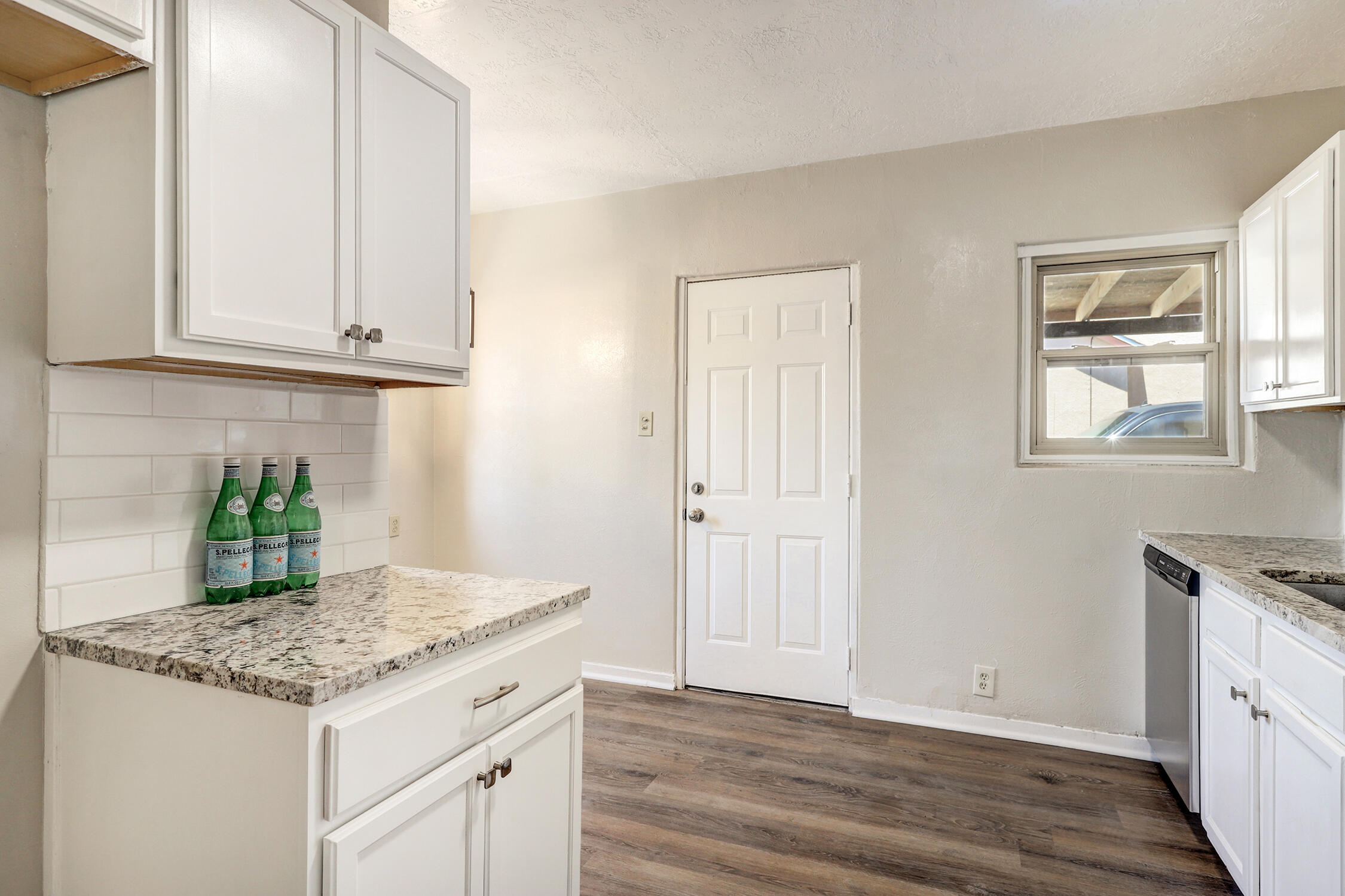 221 MESCALERO Road NW