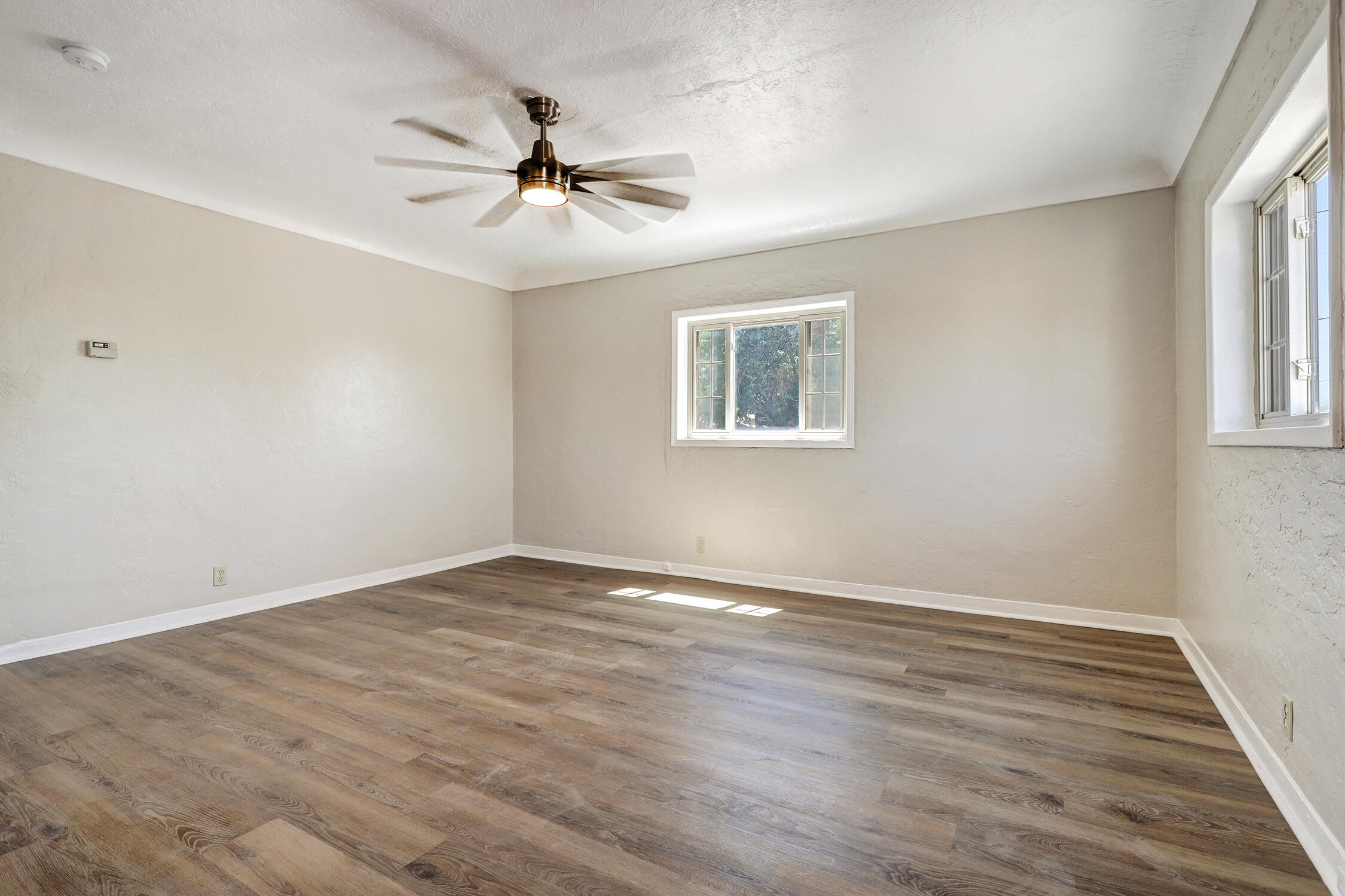 221 MESCALERO Road NW