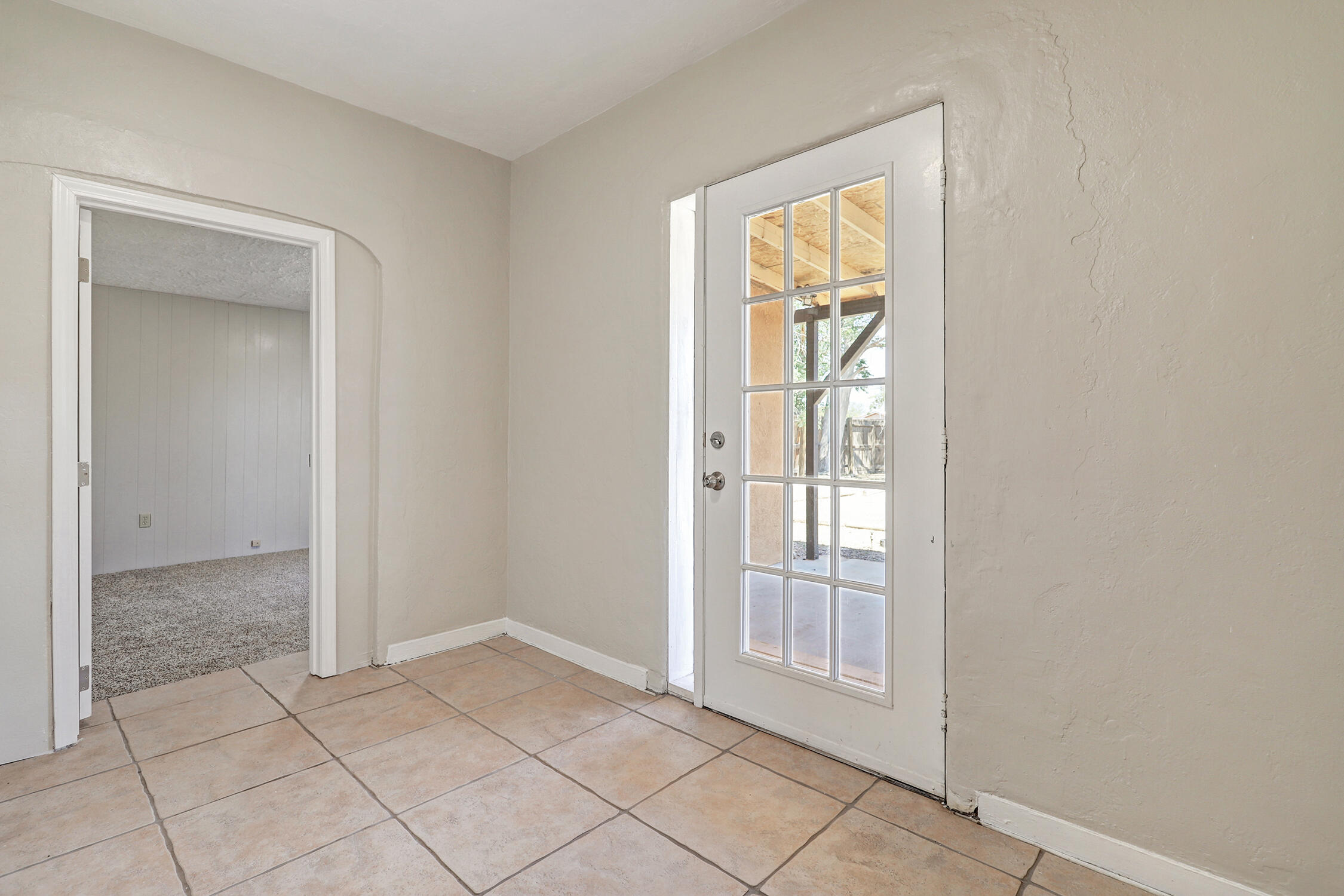 221 MESCALERO Road NW