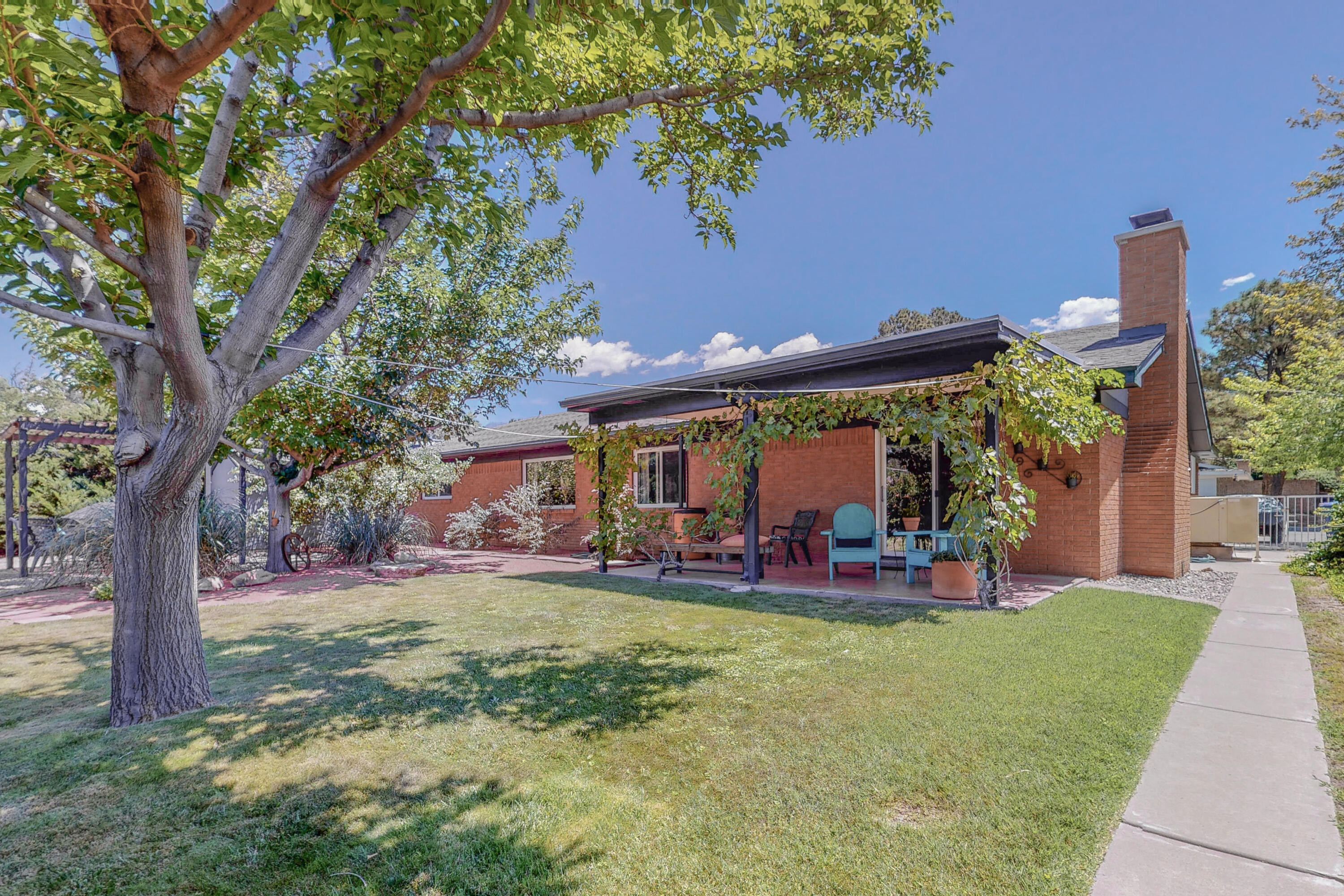 3817 CAMINO DON DIEGO NE