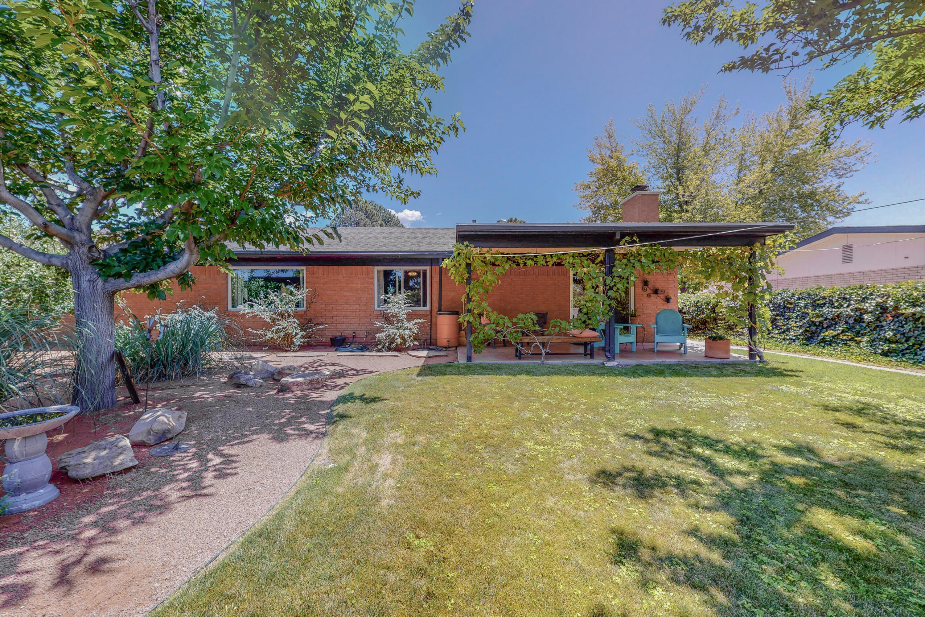 3817 CAMINO DON DIEGO NE