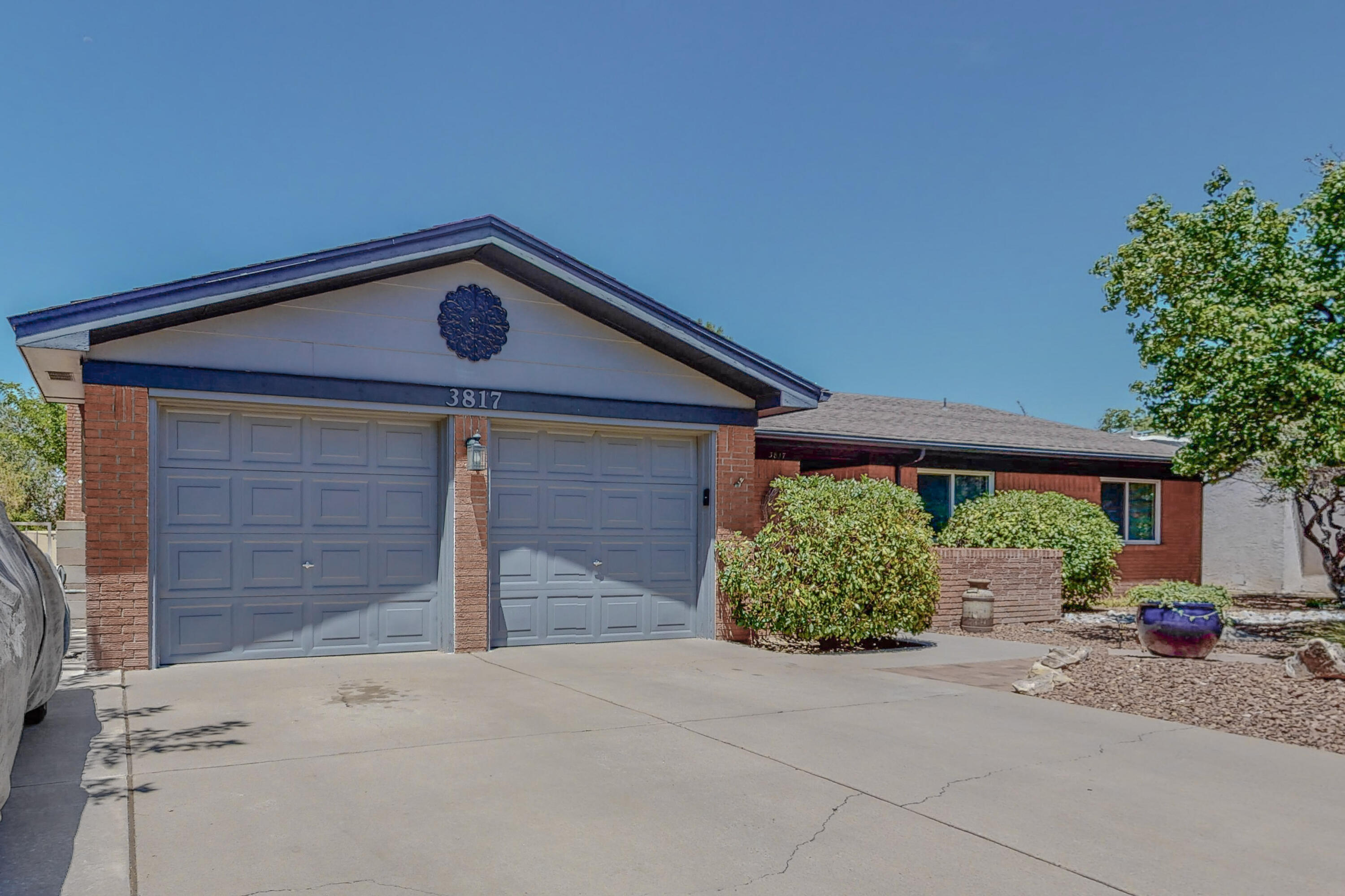 3817 CAMINO DON DIEGO NE