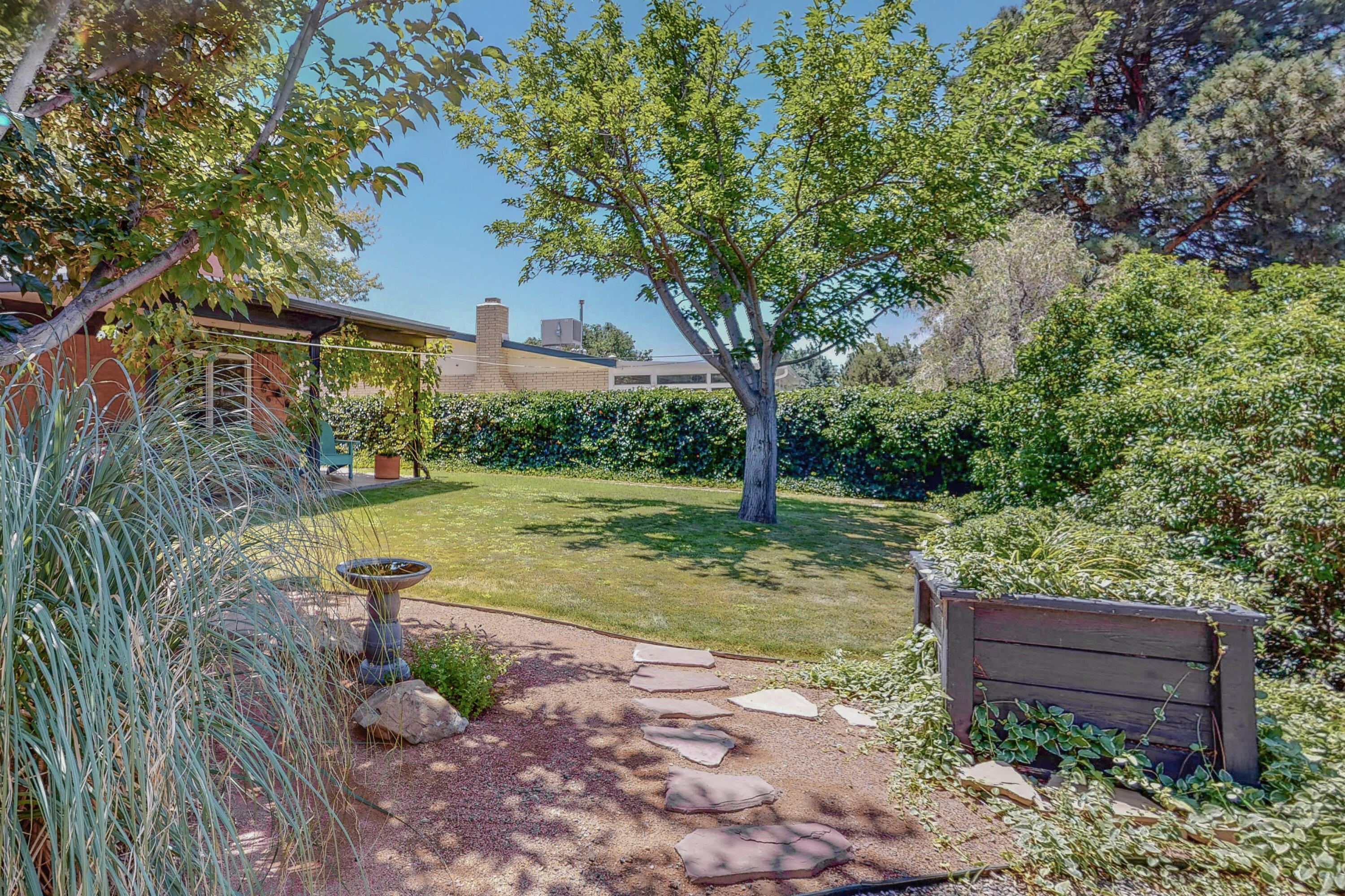3817 CAMINO DON DIEGO NE