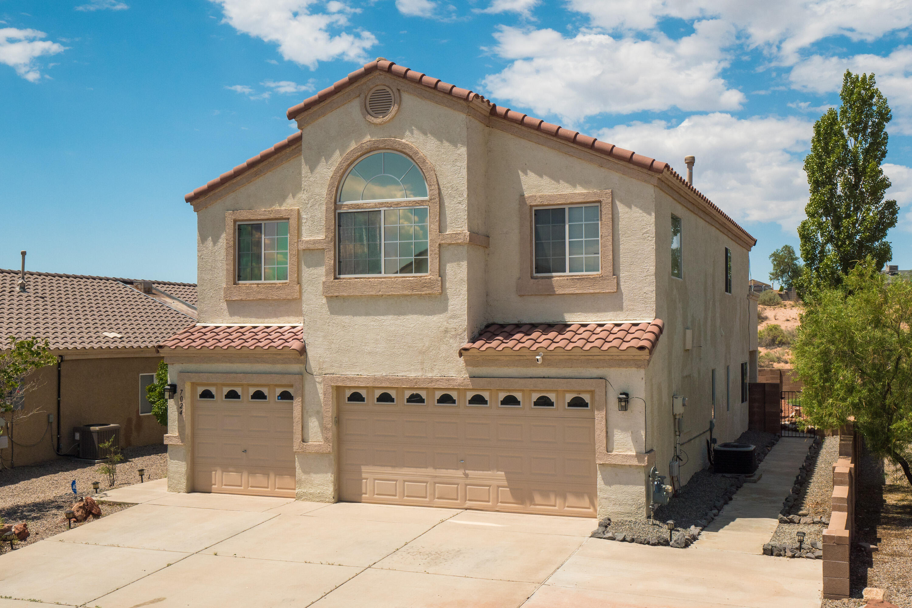 7024 HUSKY Drive NE