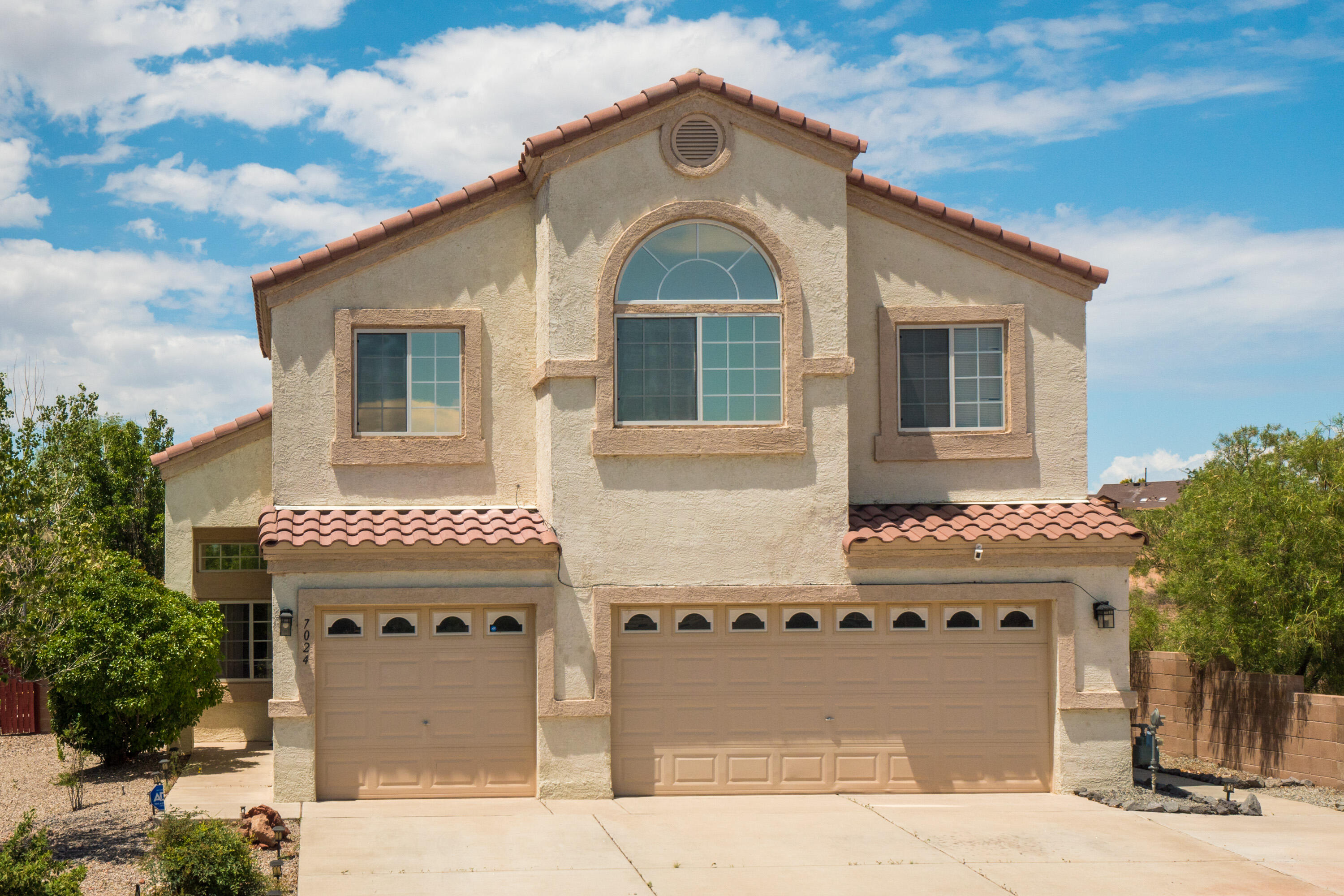7024 HUSKY Drive NE