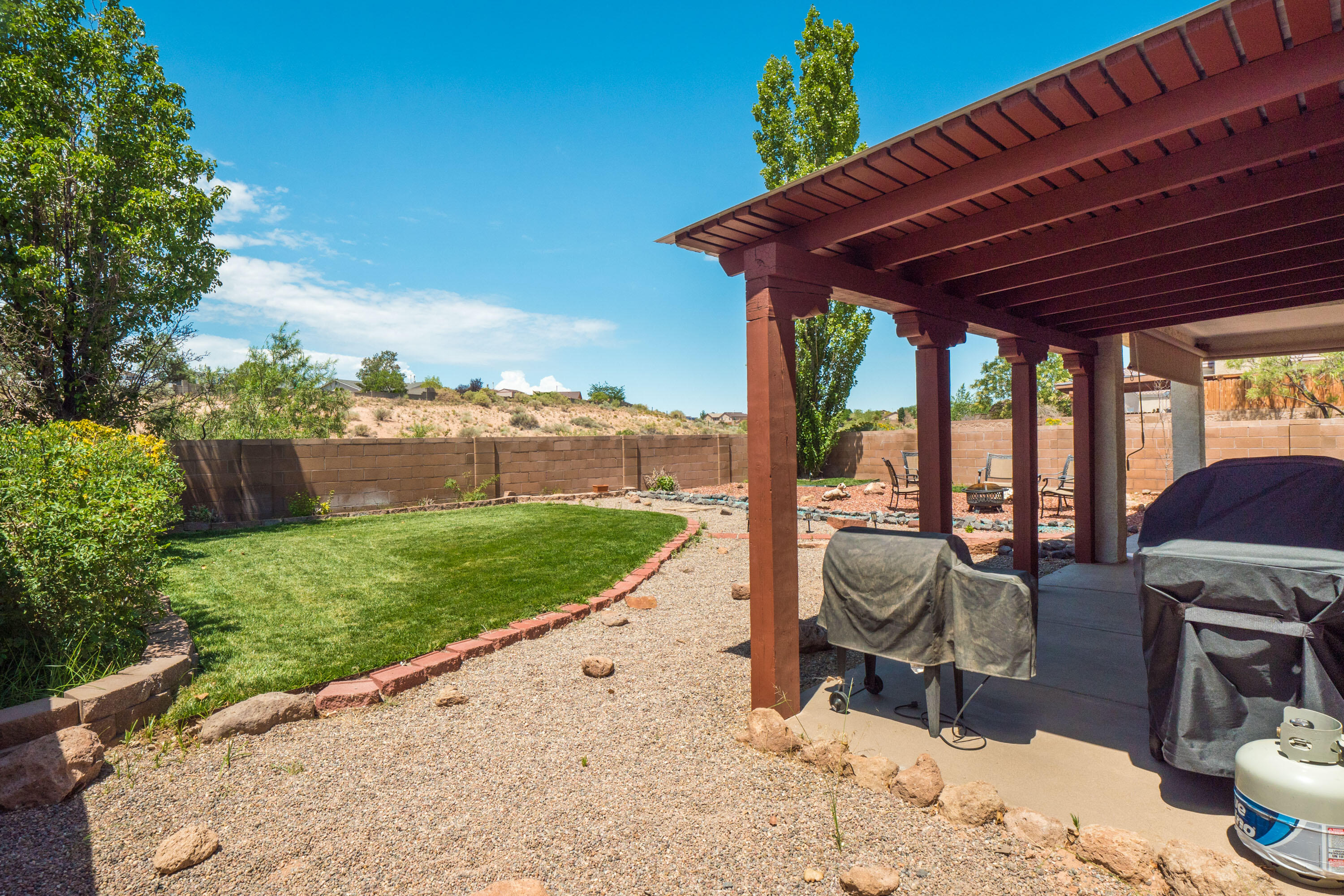 7024 HUSKY Drive NE