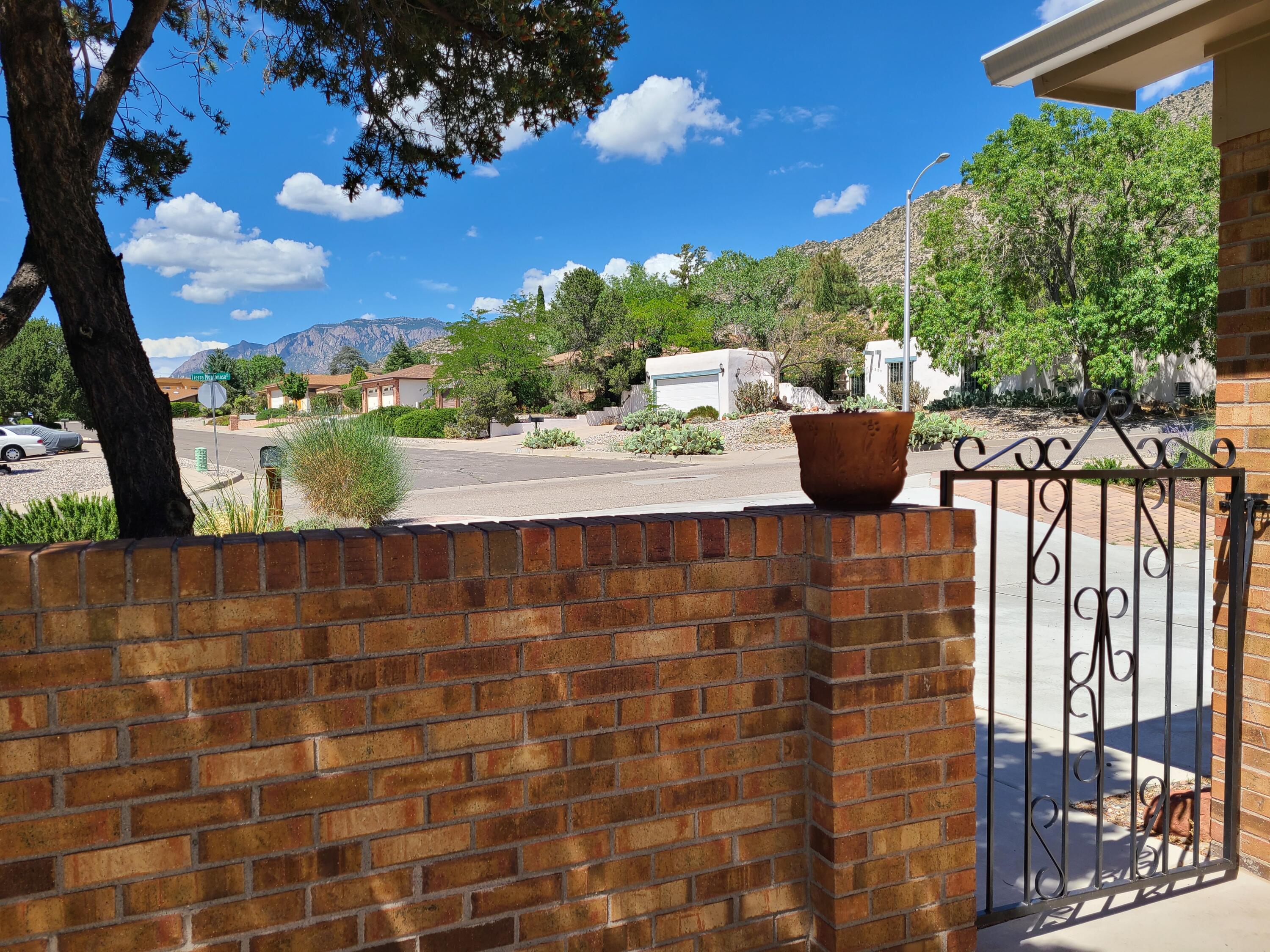 13108 Tierra Montanosa Drive NE