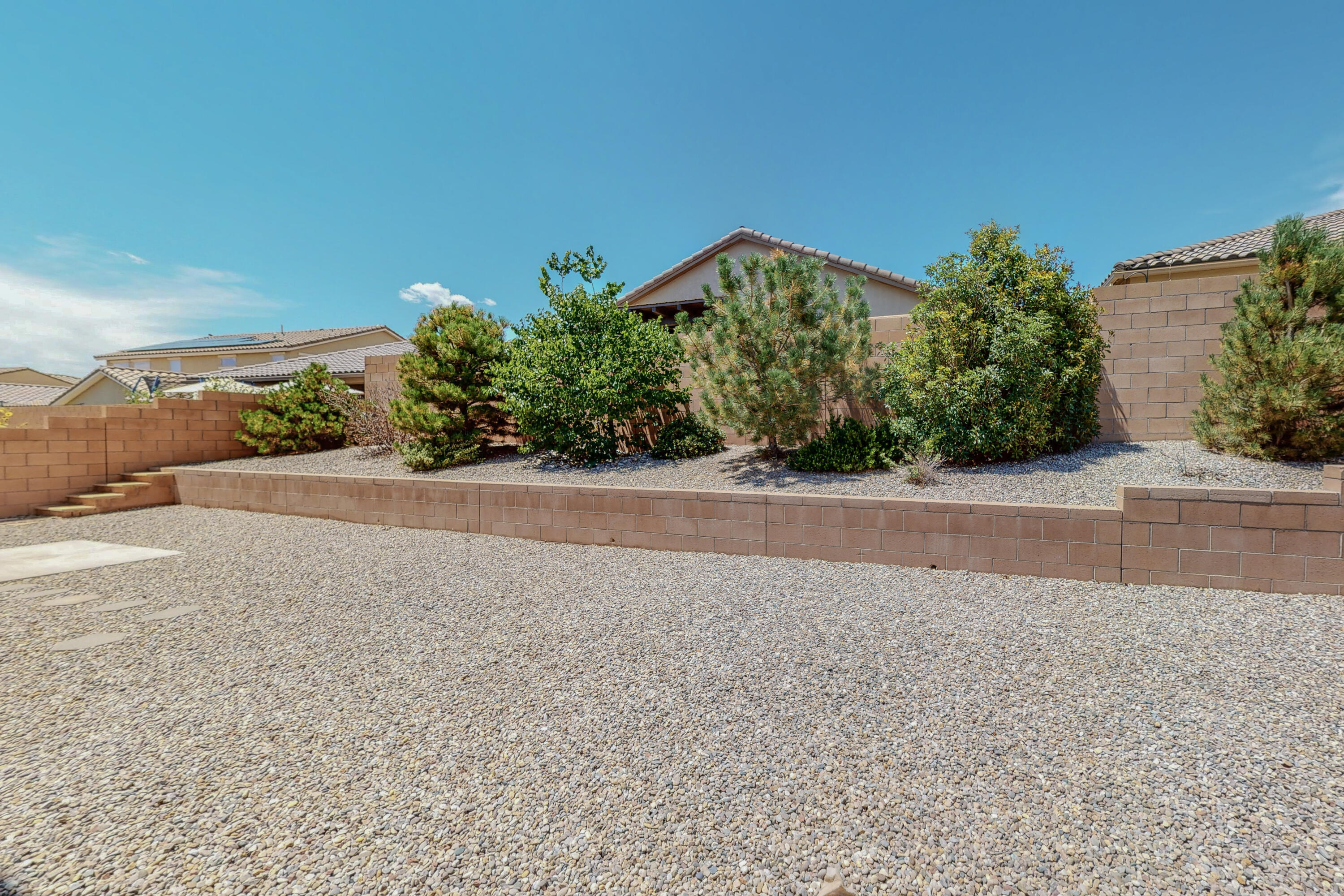 2751 CAMACHO Road SE