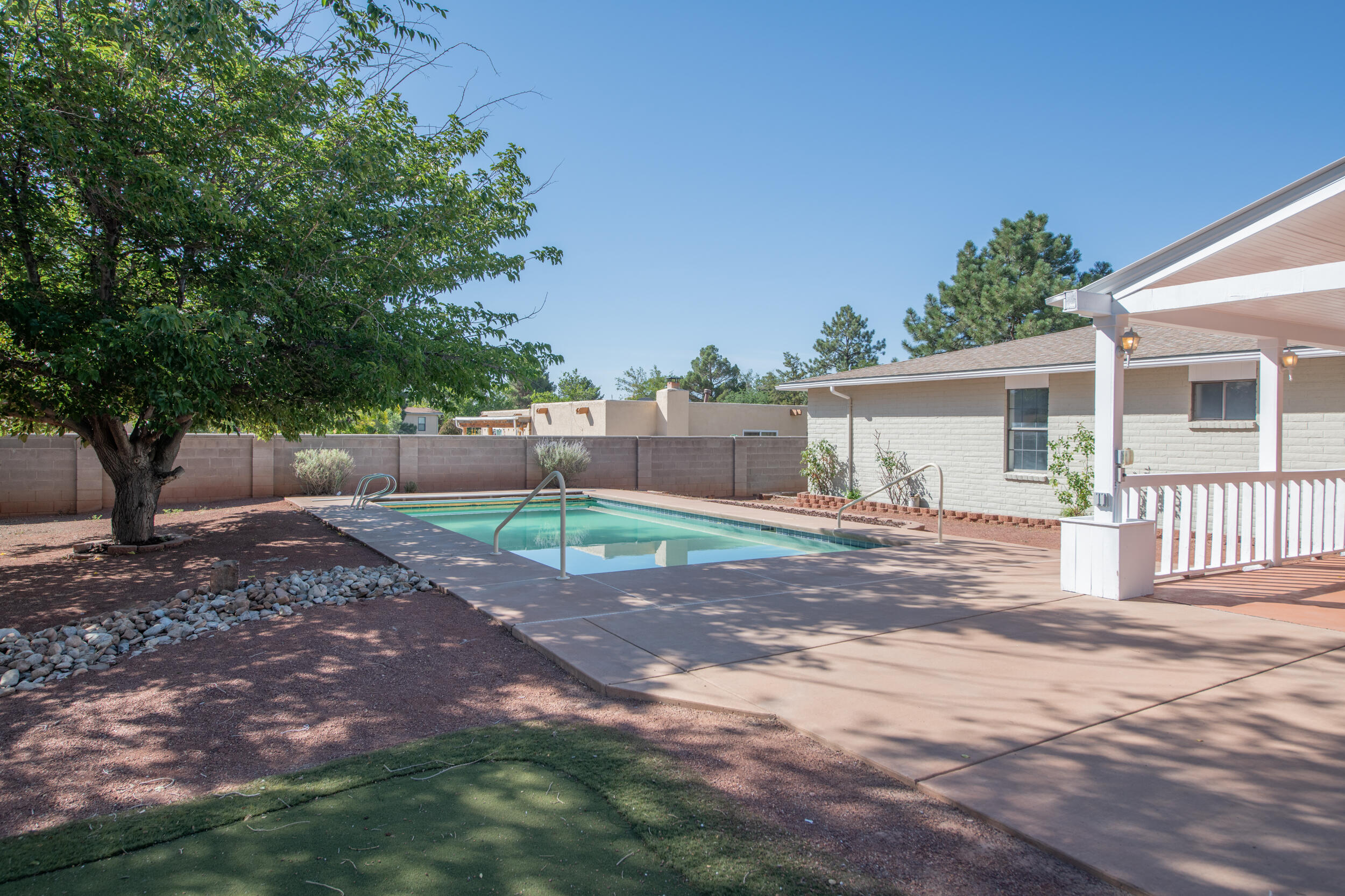 5207 FAIRFAX Drive NW