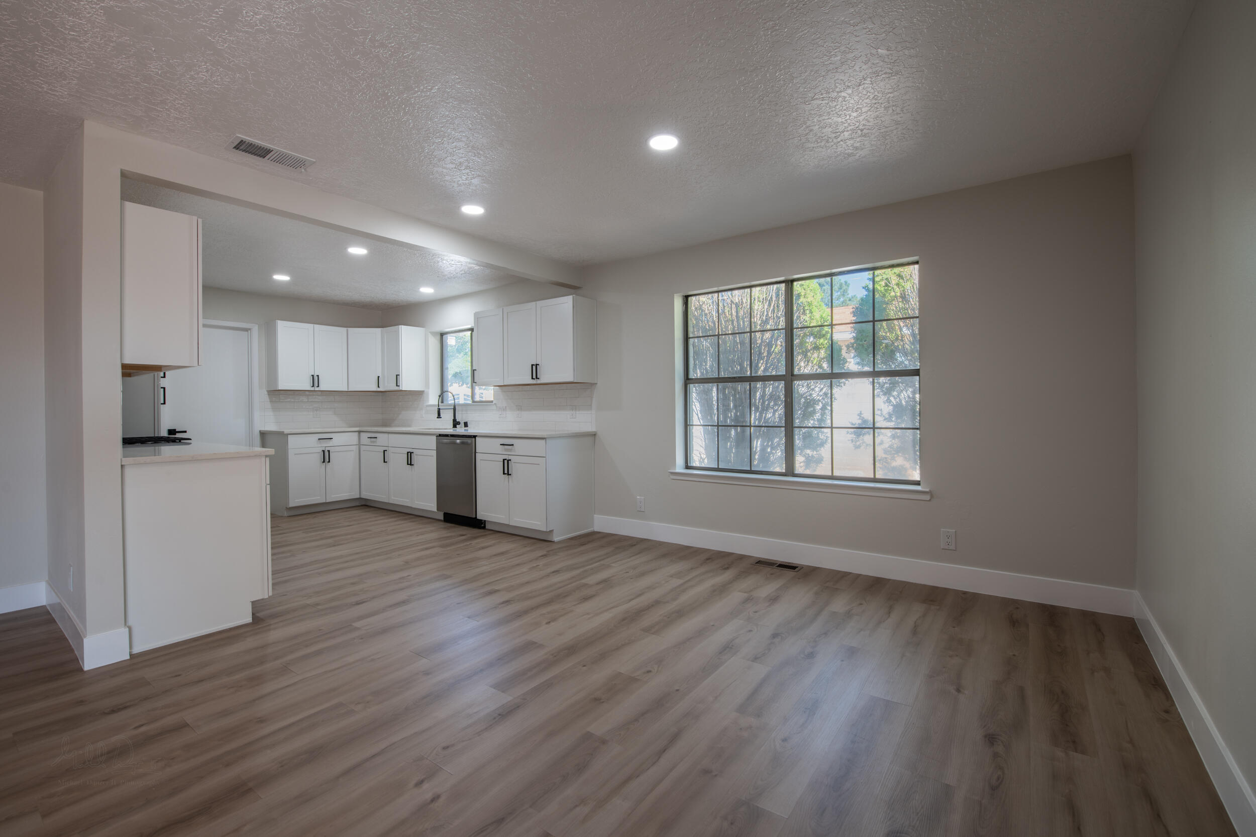 5207 FAIRFAX Drive NW