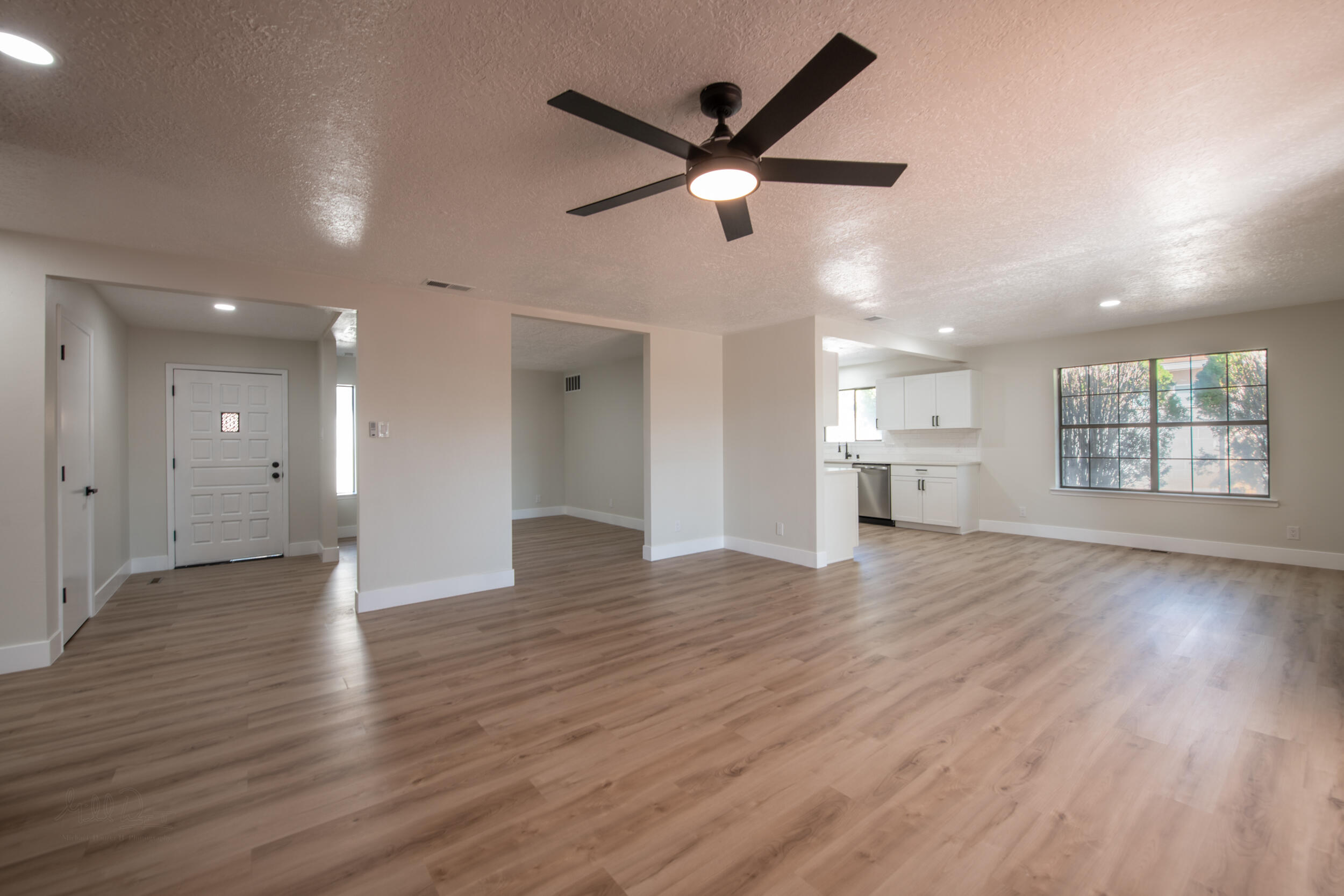 5207 FAIRFAX Drive NW