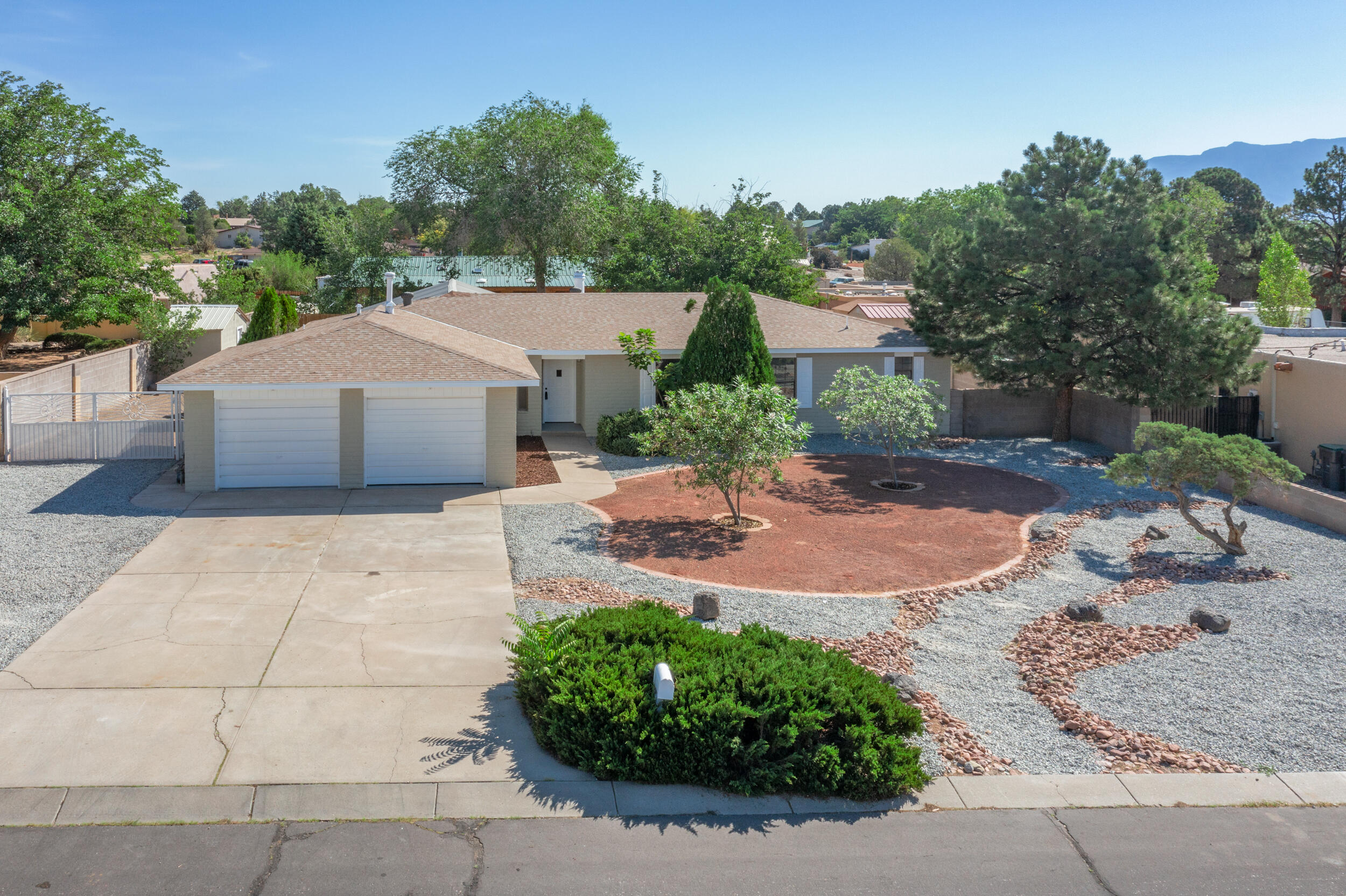 5207 FAIRFAX Drive NW