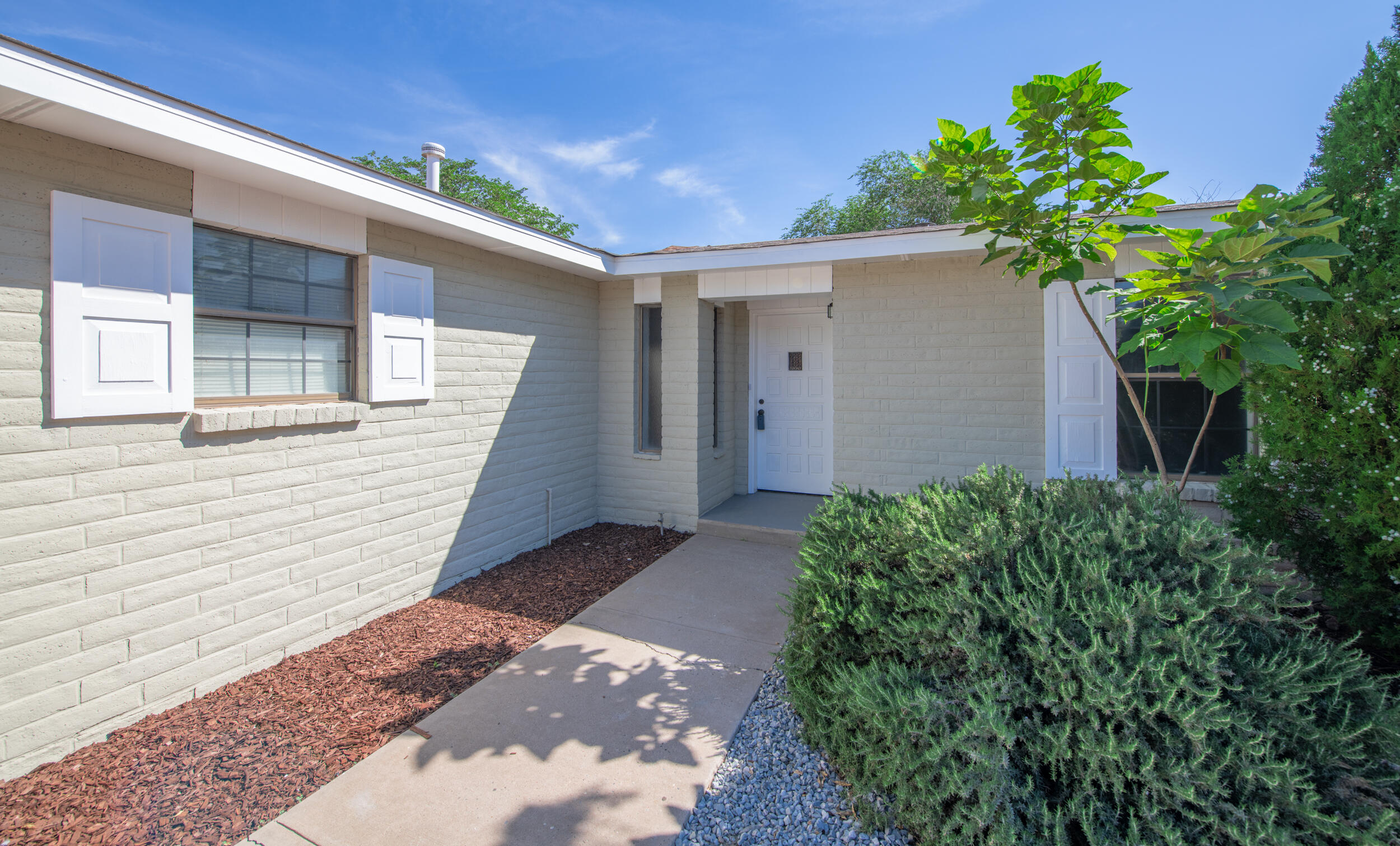 5207 FAIRFAX Drive NW
