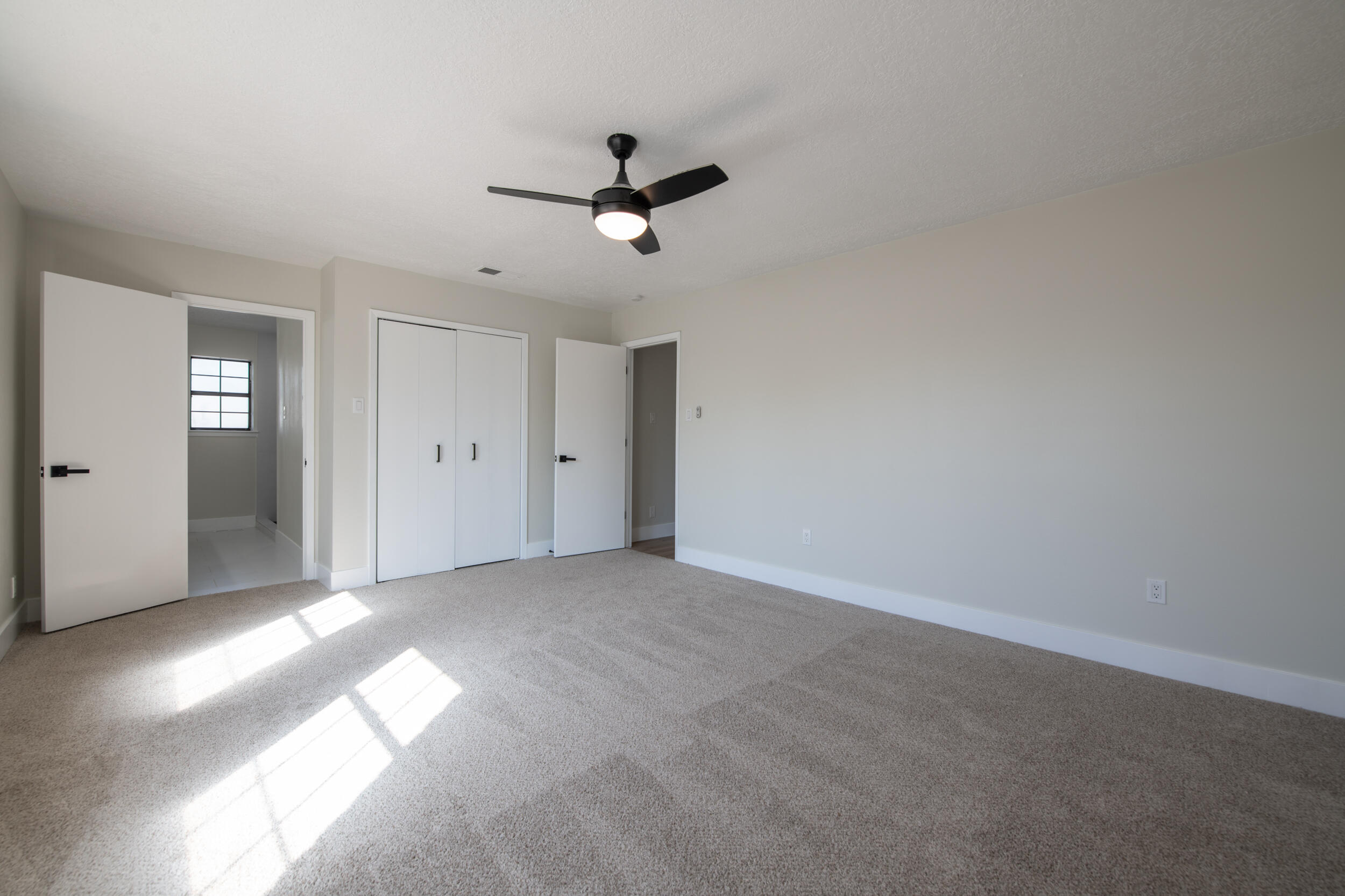 5207 FAIRFAX Drive NW