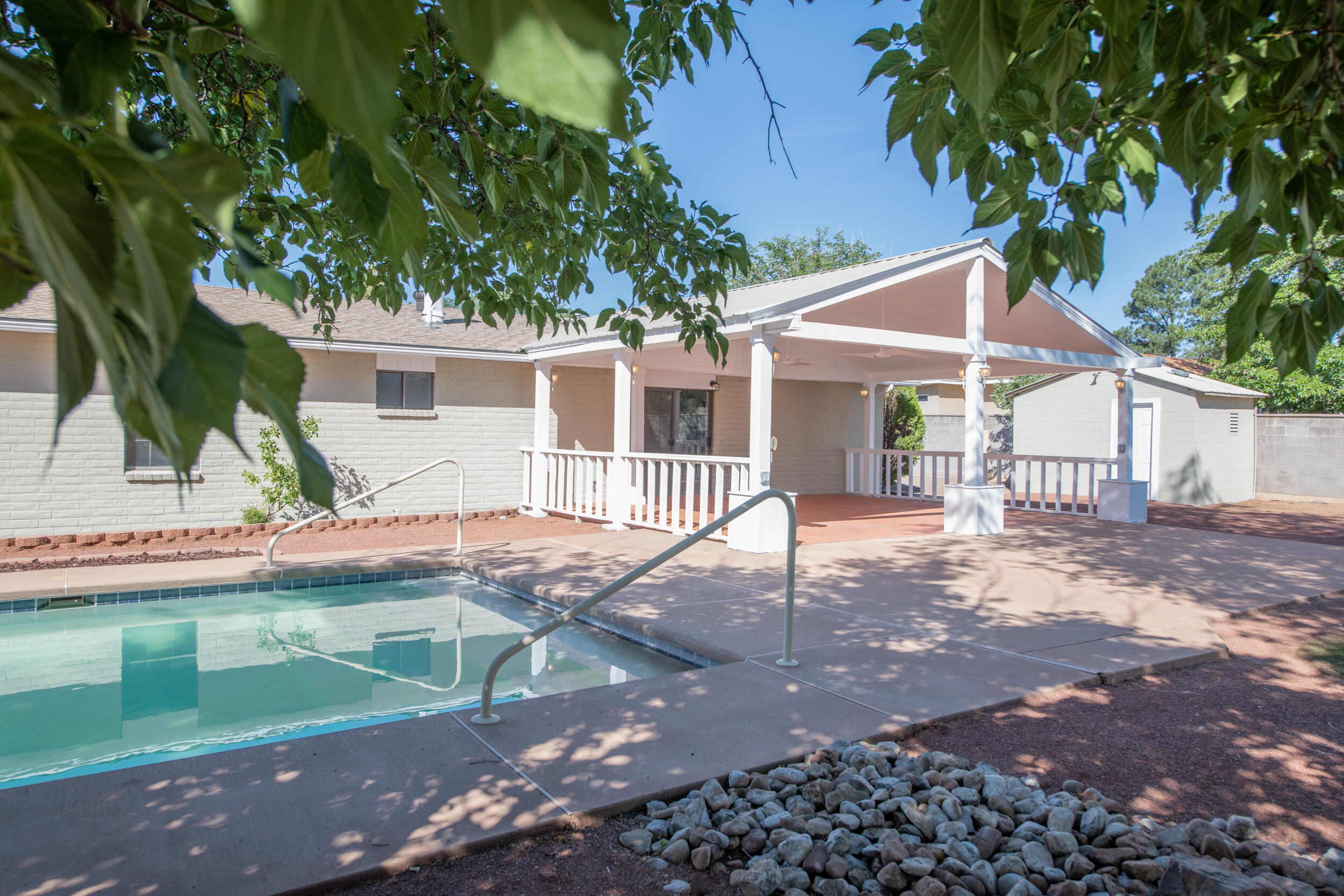 5207 FAIRFAX Drive NW