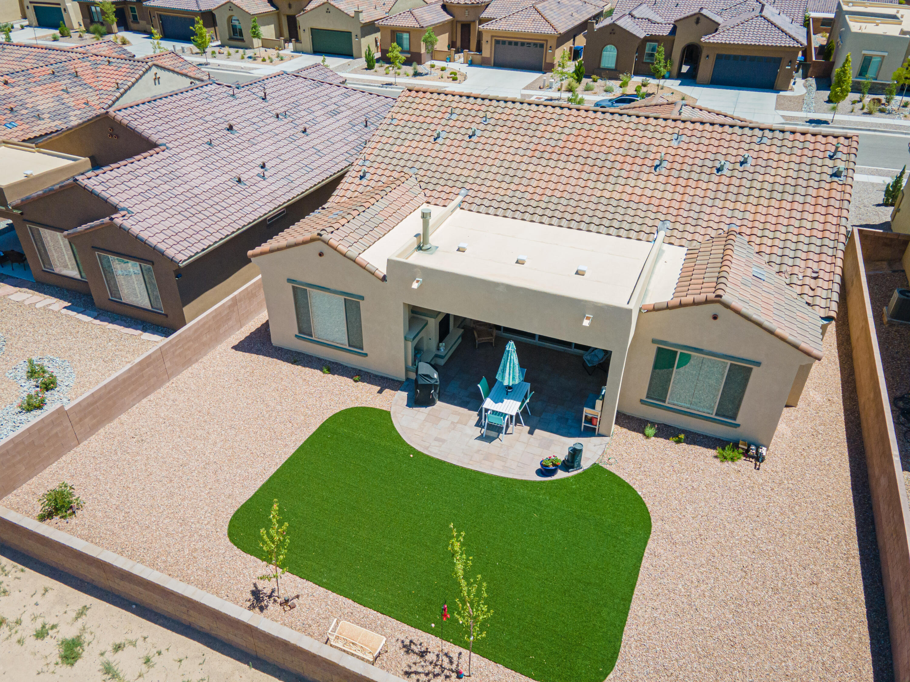 1815 PEBBLE CREEK Trail NW