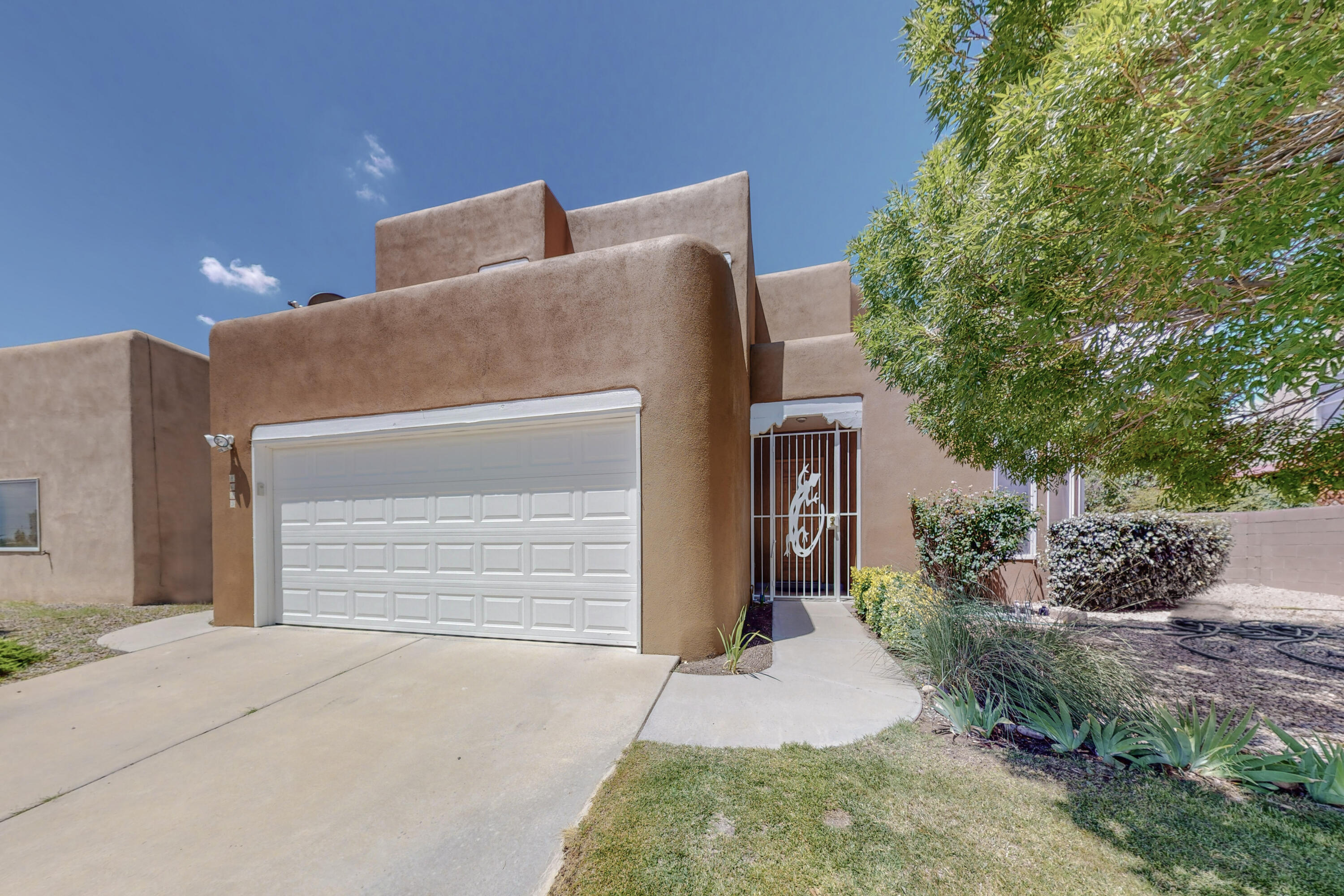 8623 ANIMAS Place NW