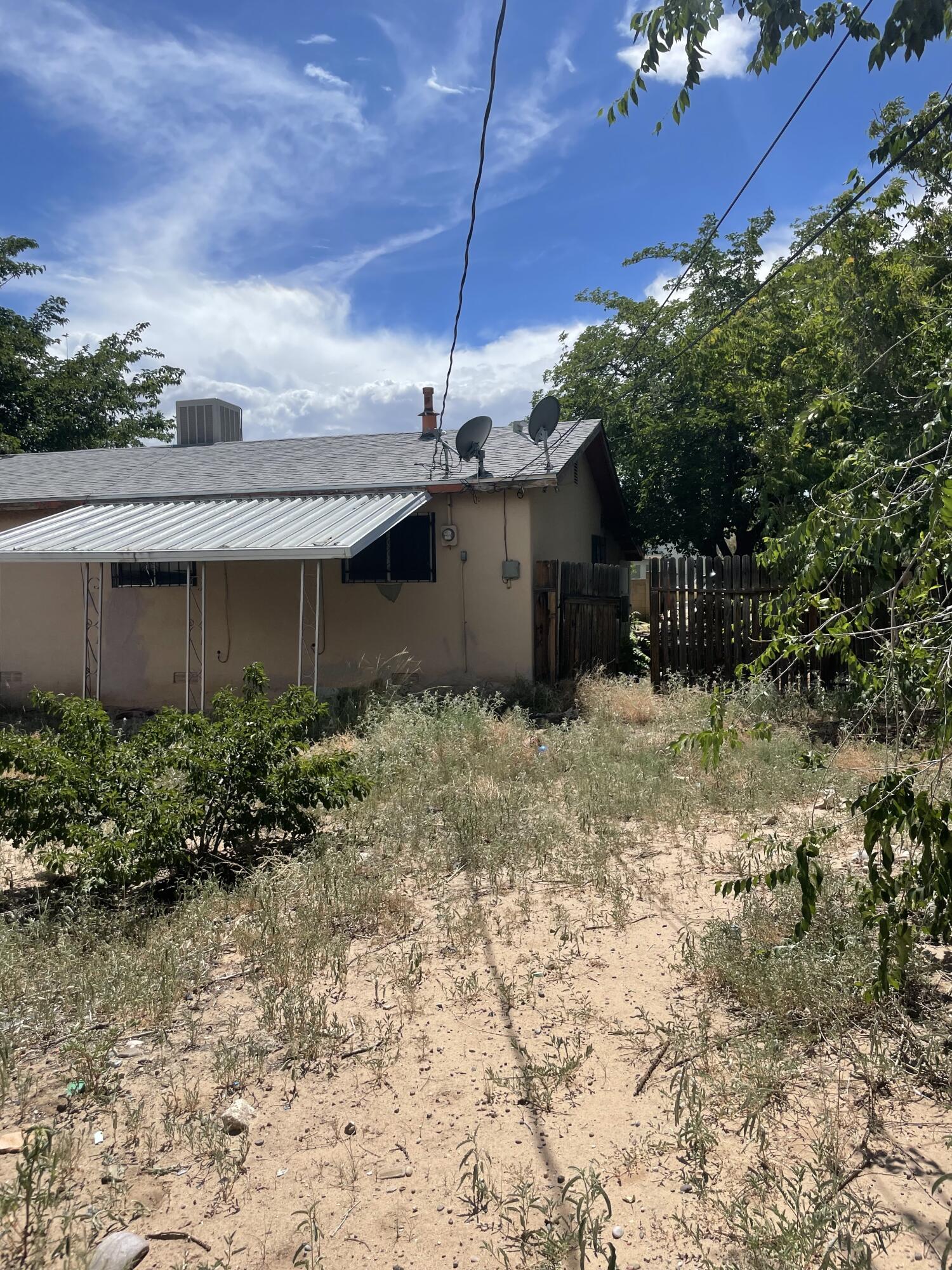 316 BATAAN Drive SW