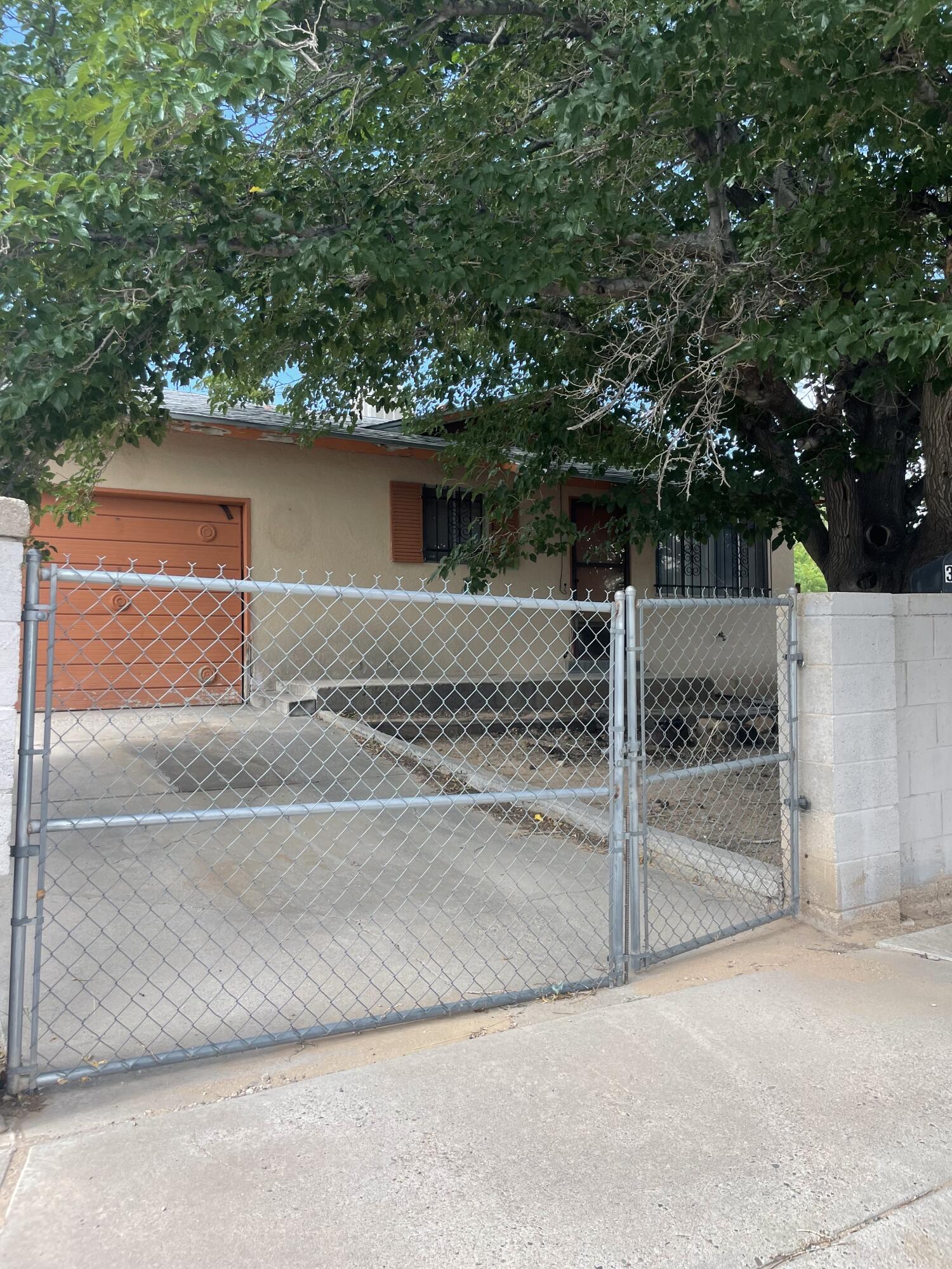 316 BATAAN Drive SW