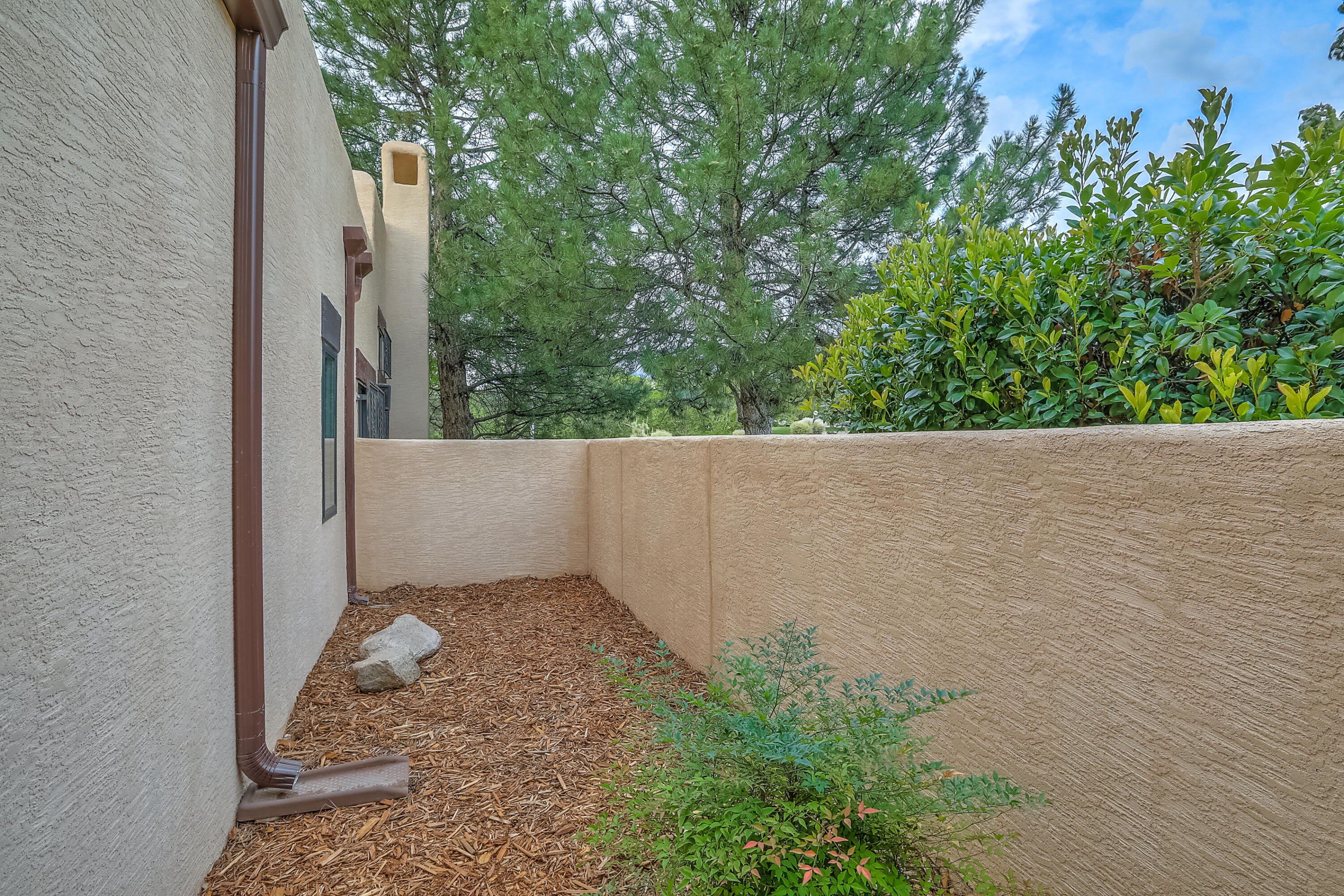 6464 MONTE SERRANO NE