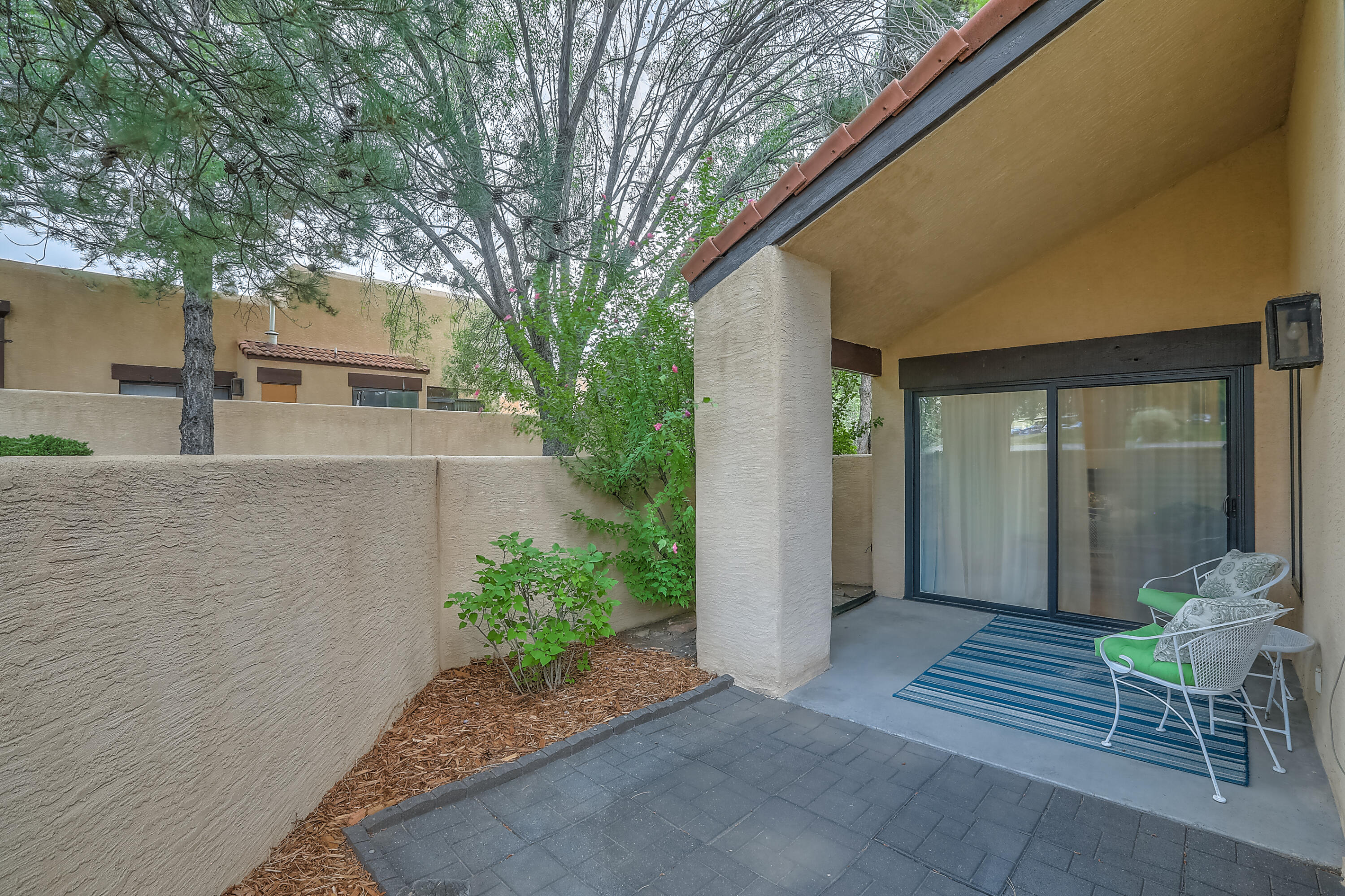 6464 MONTE SERRANO NE