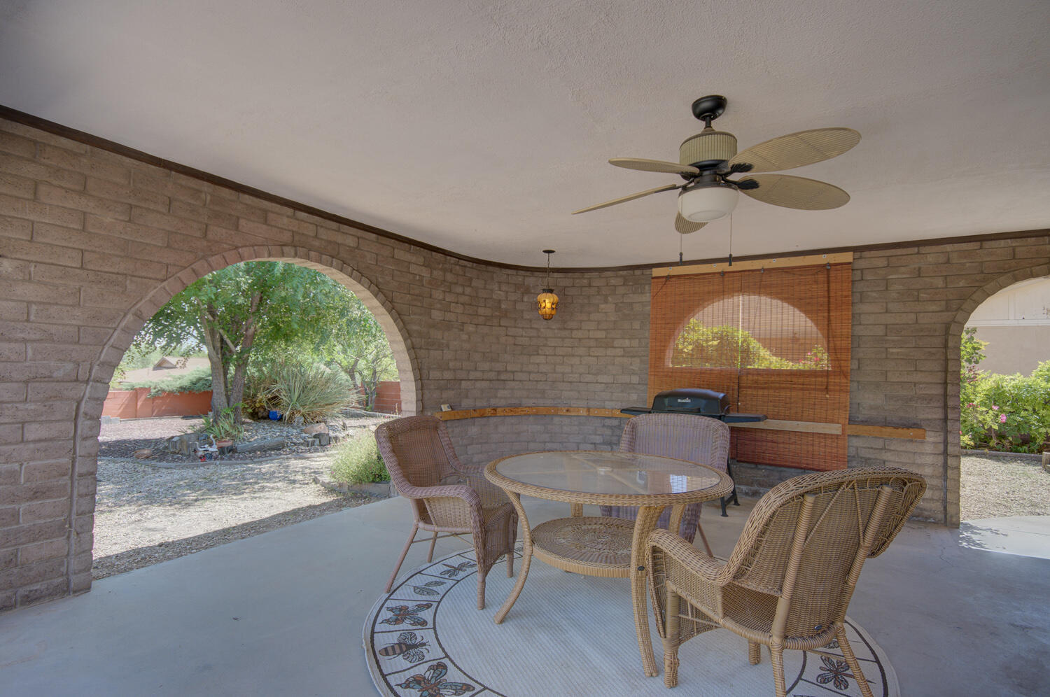 610 WESTERN HILLS Drive SE