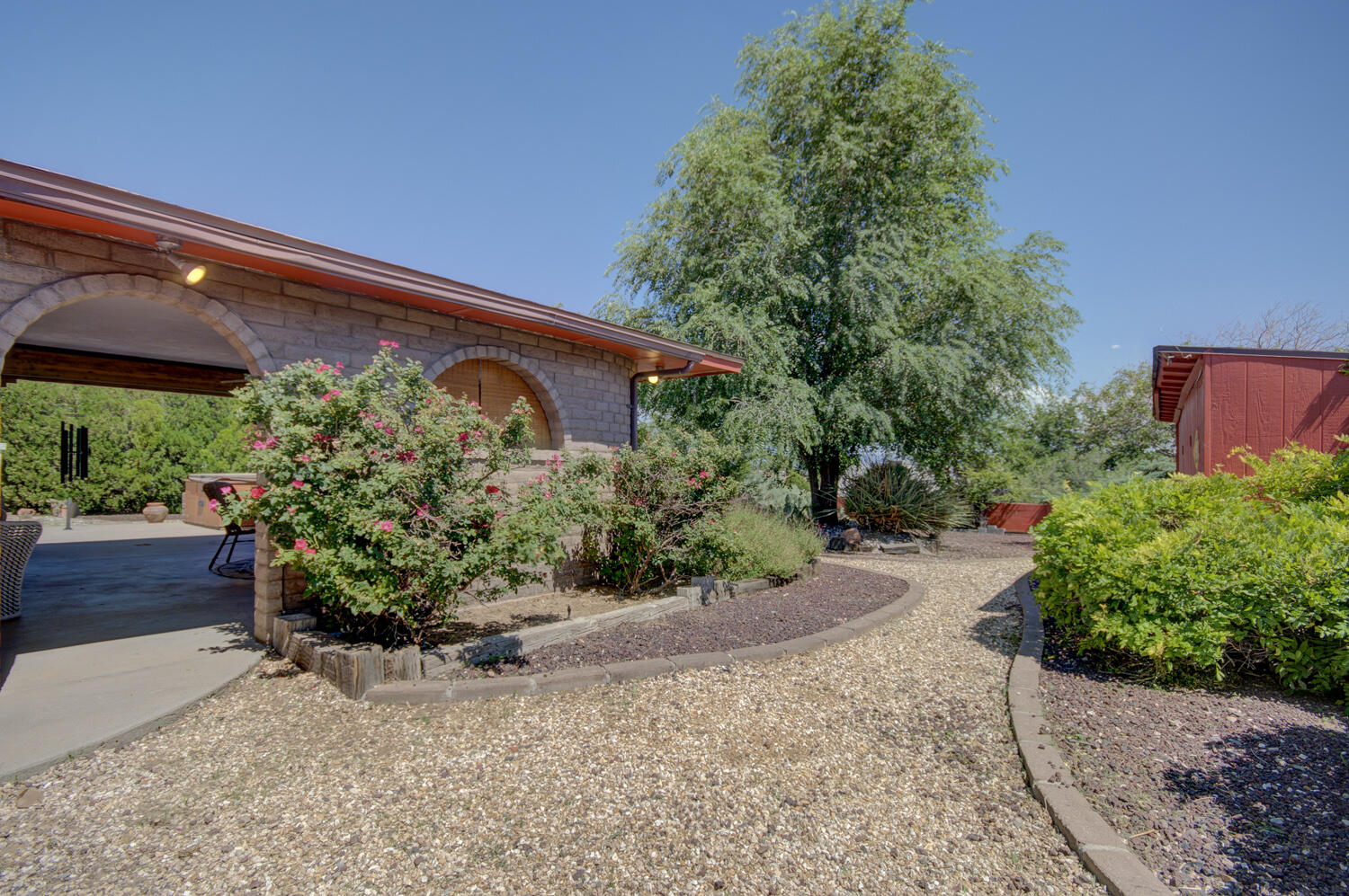 610 WESTERN HILLS Drive SE