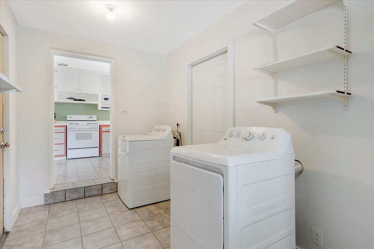 414 Mesilla NE