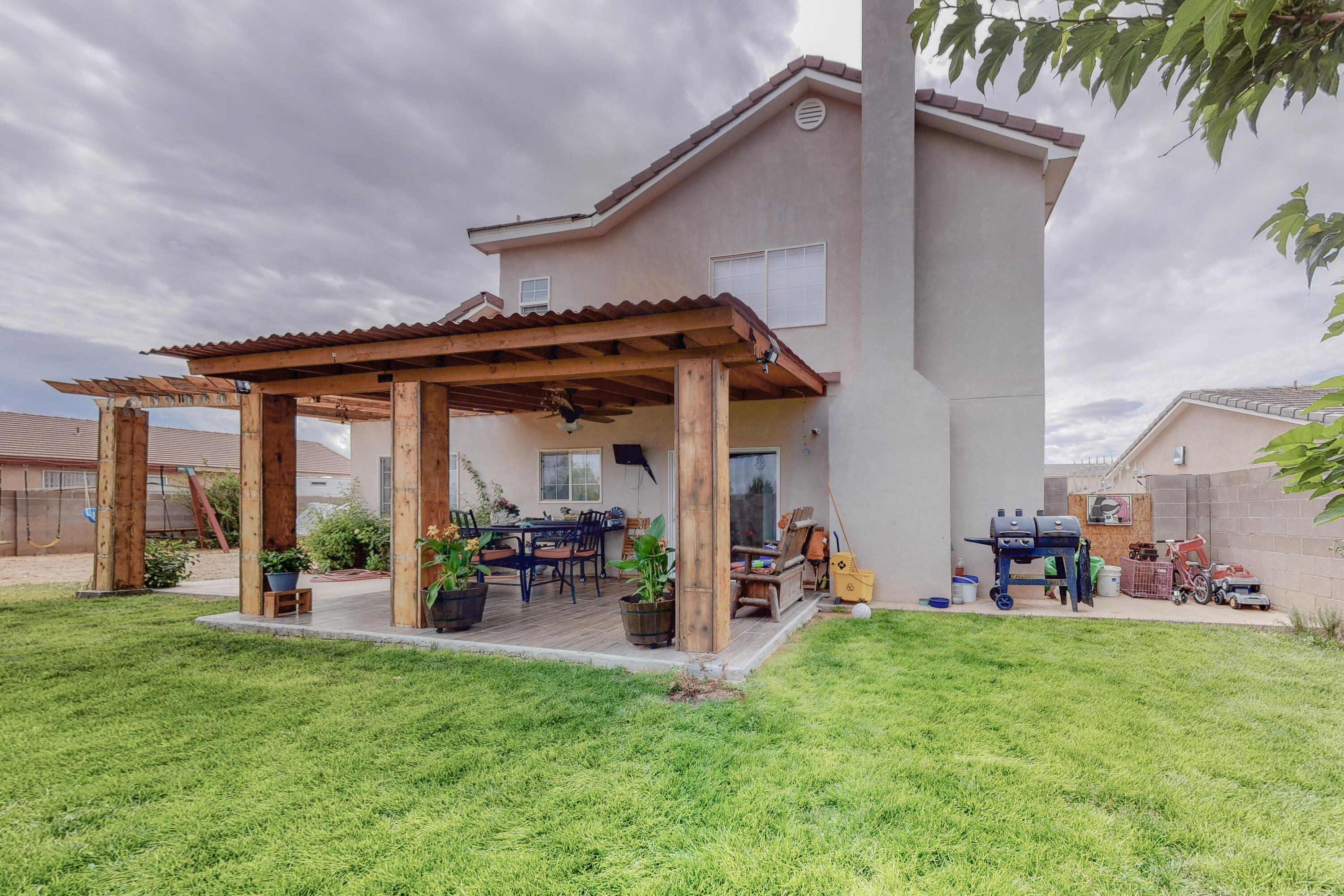105 EL MUNDO Road