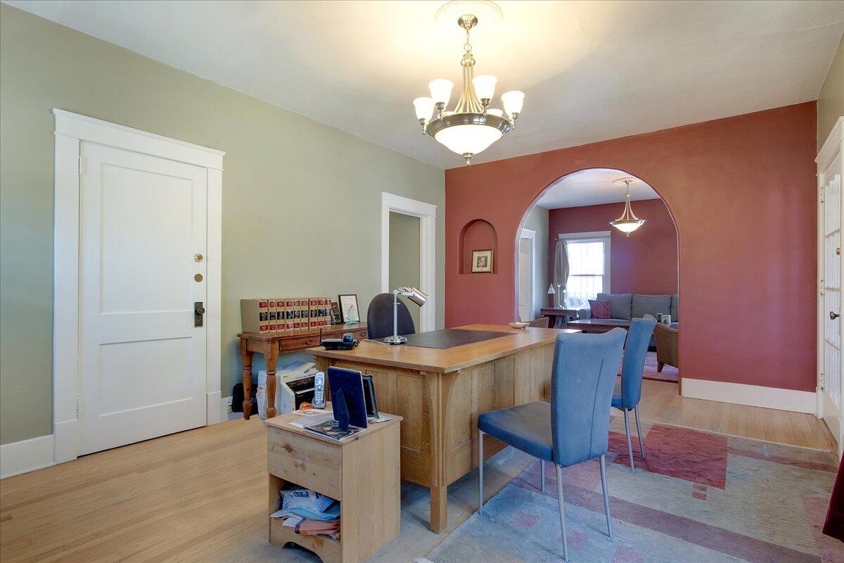 315 8TH Street SW