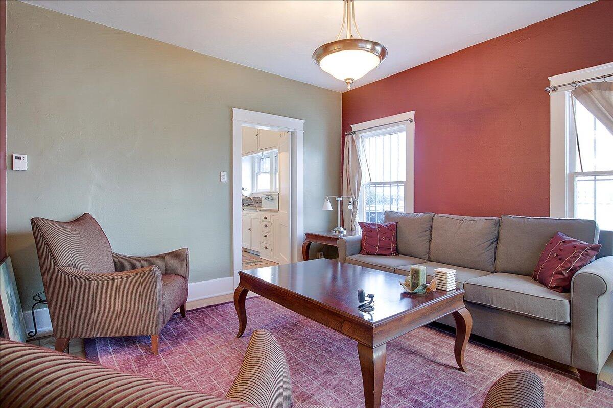 315 8TH Street SW