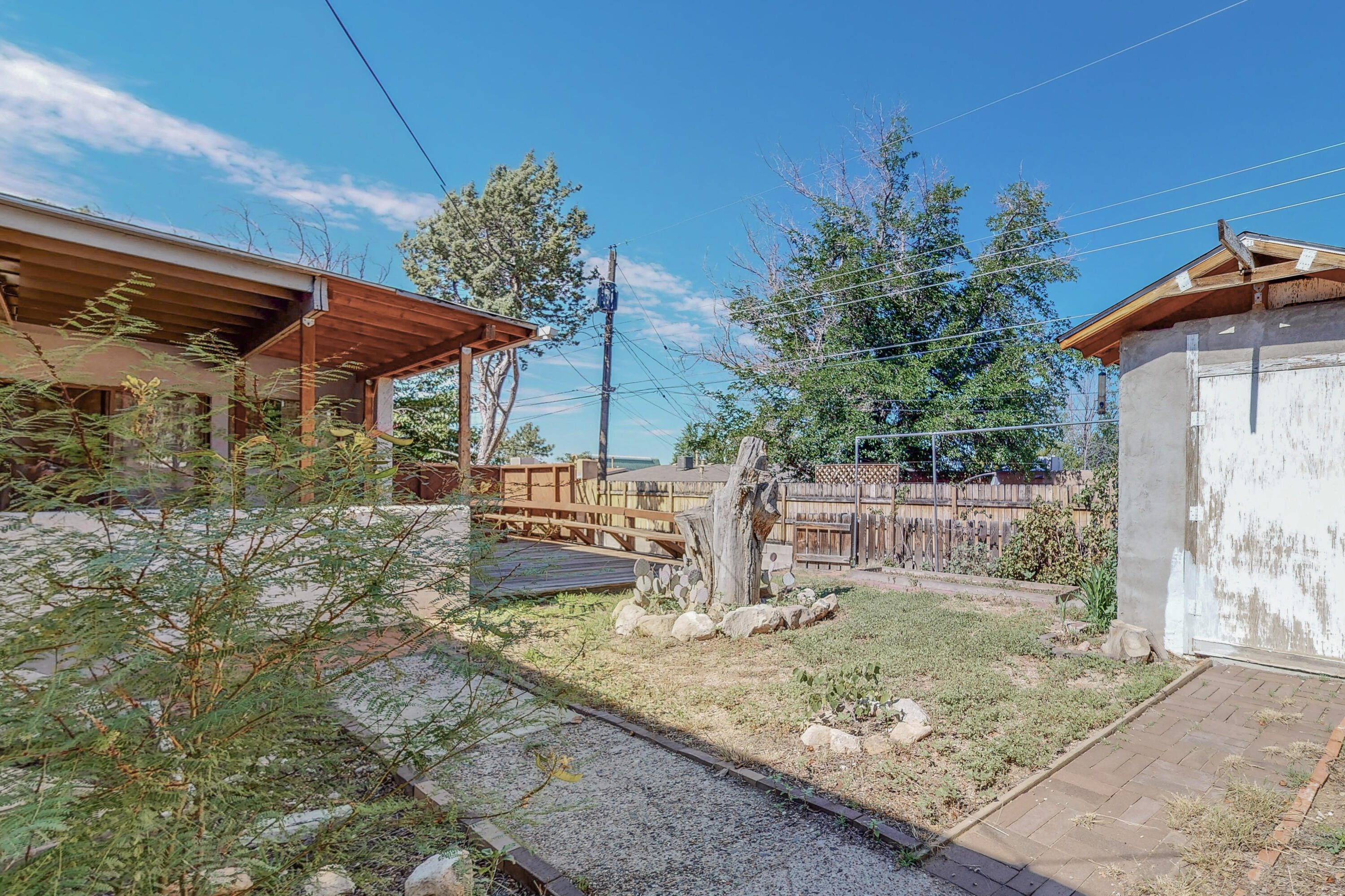 3117 BETTS Drive NE
