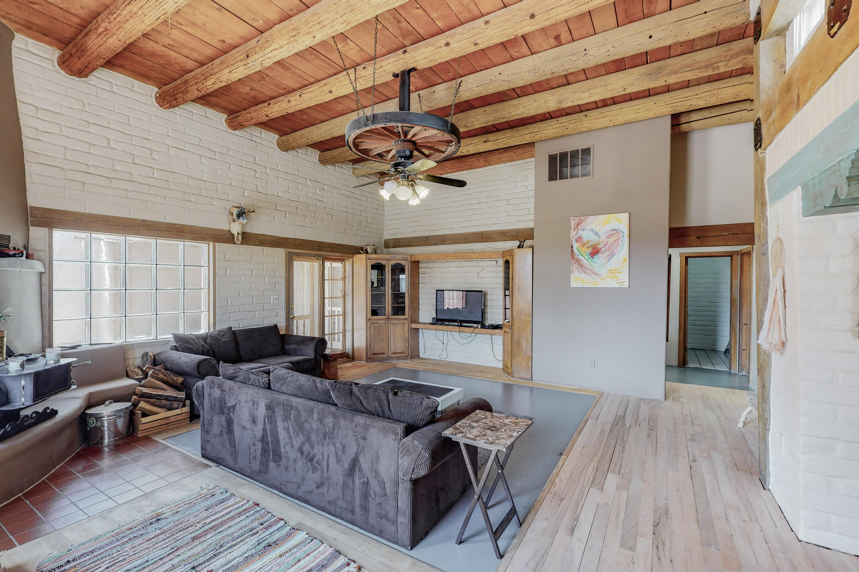 713 RANCHITOS Road