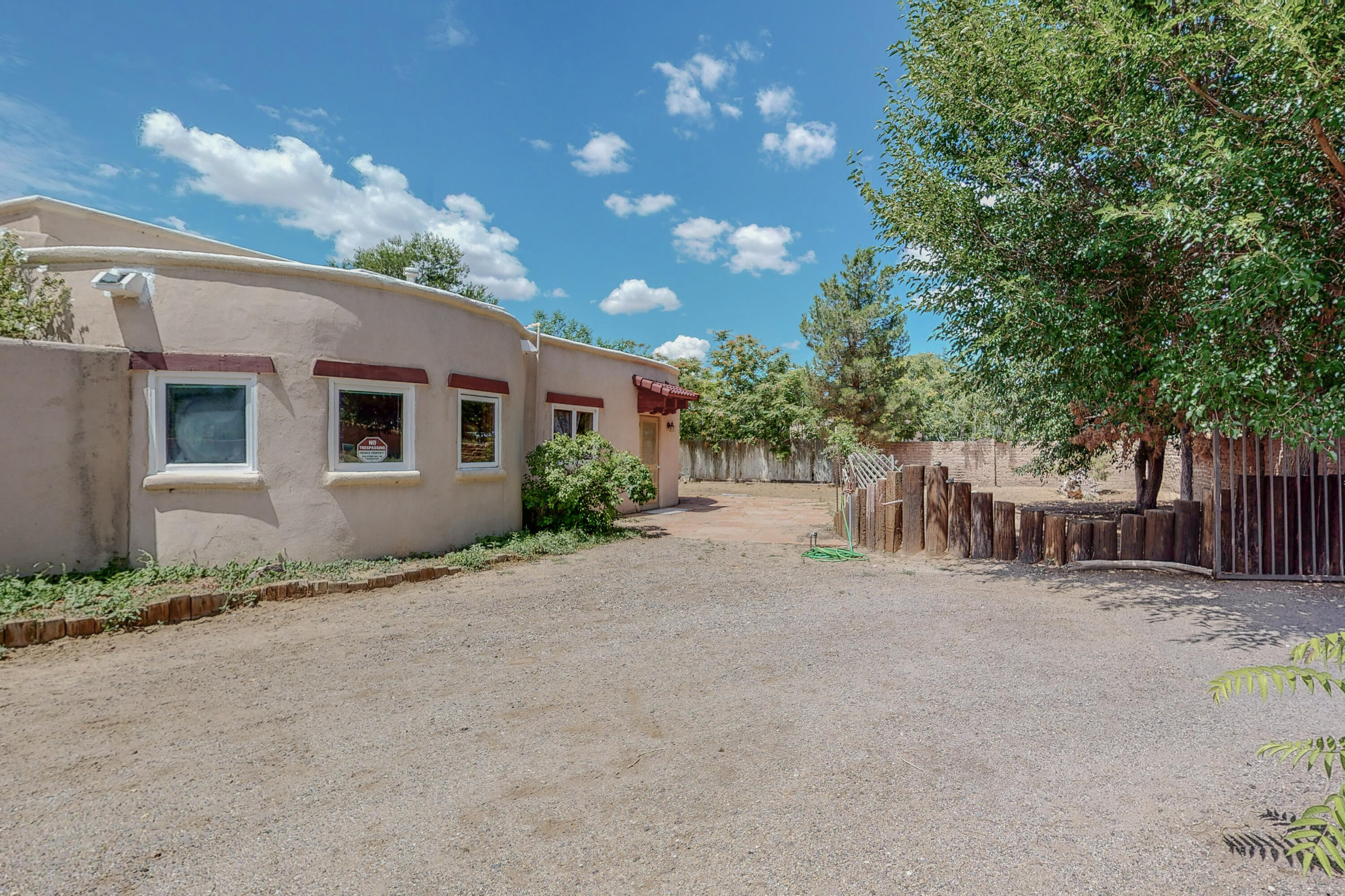 713 RANCHITOS Road
