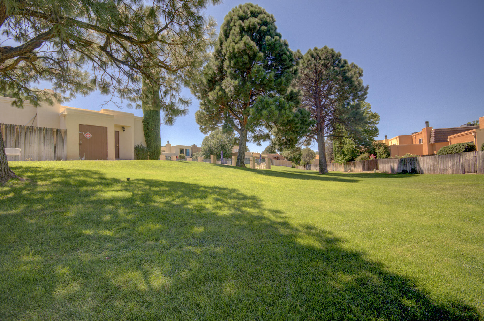 6121 DEL CAMPO Place NE