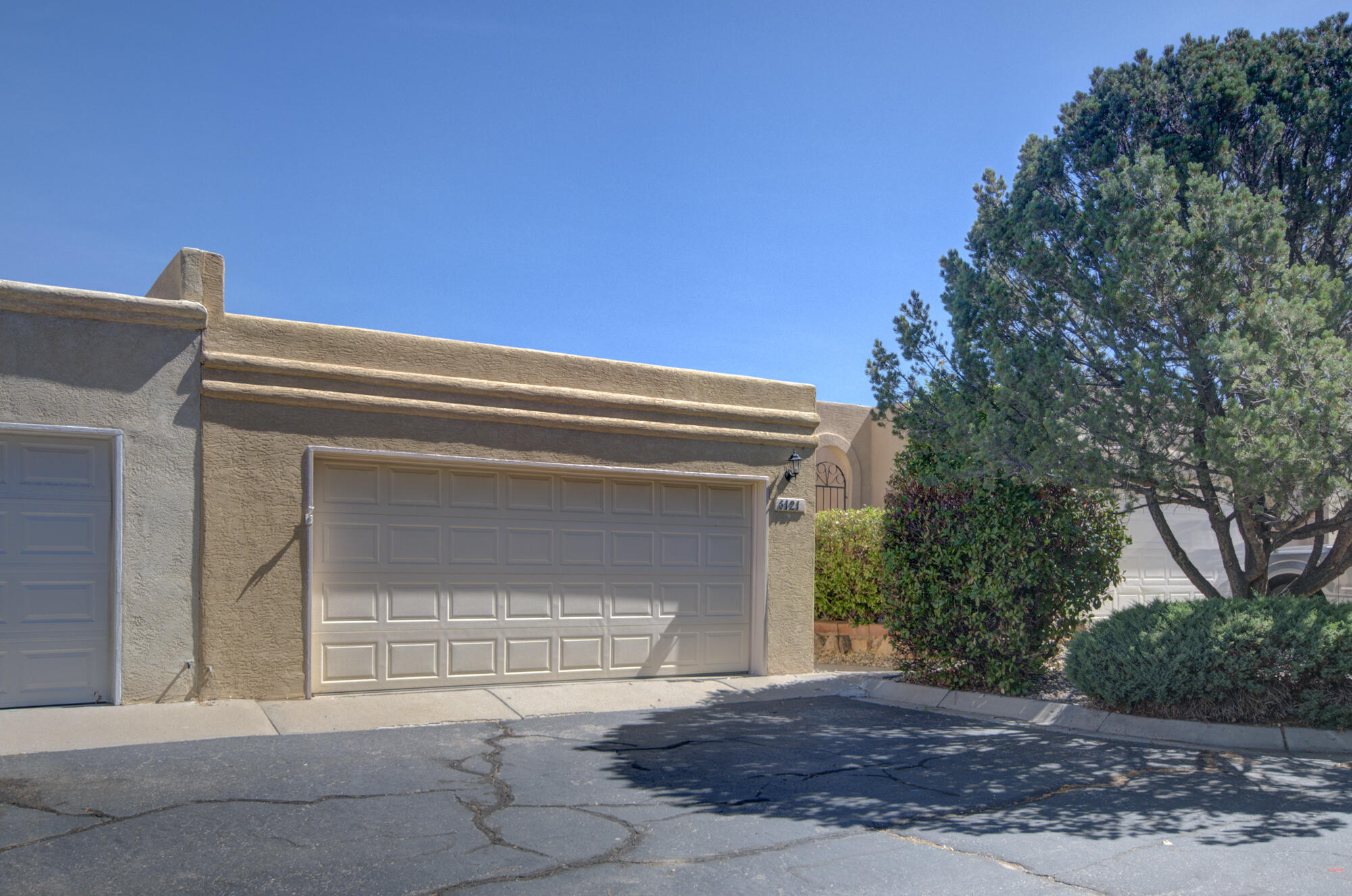 6121 DEL CAMPO Place NE