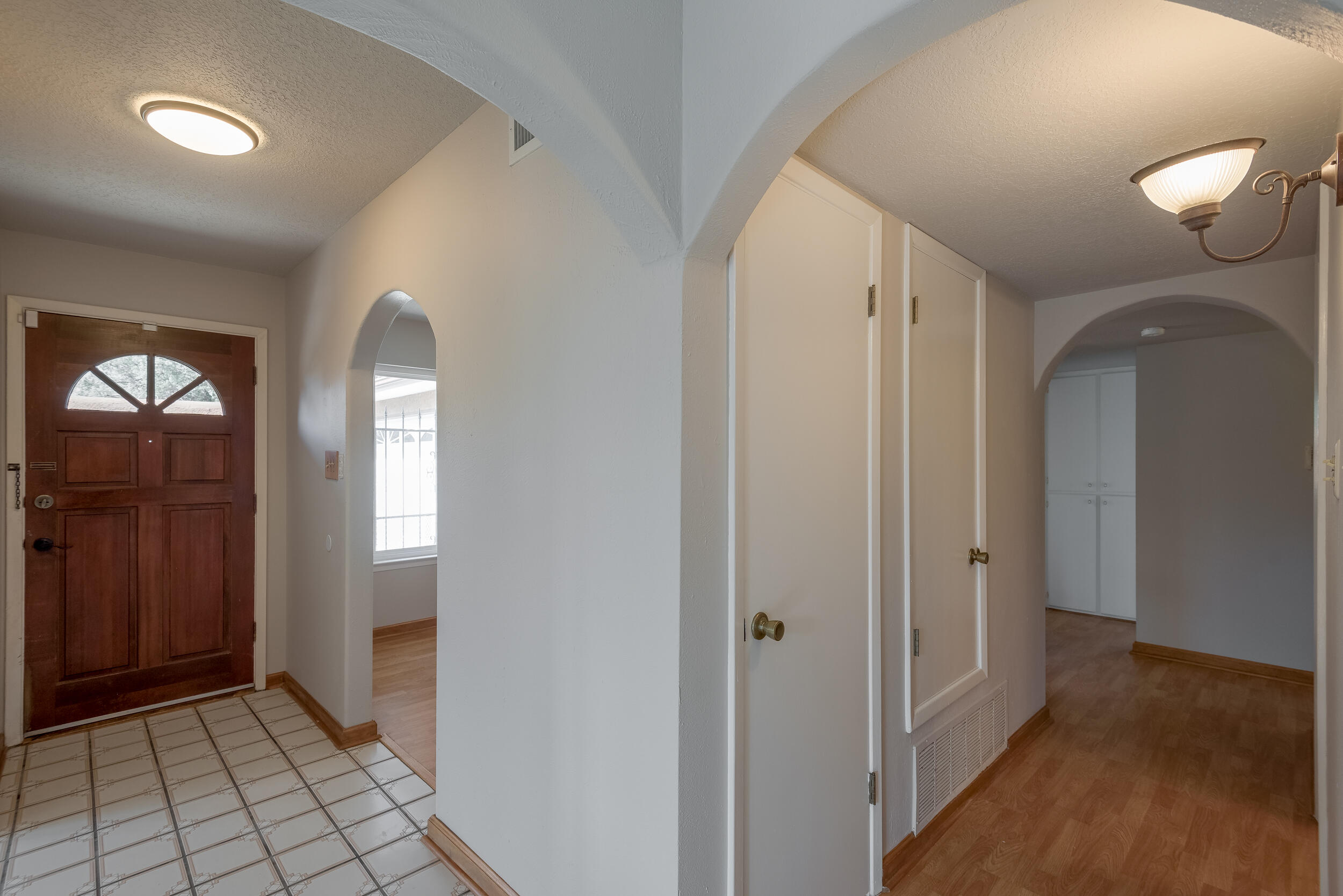 8104 MONTEREY EAST Avenue NE