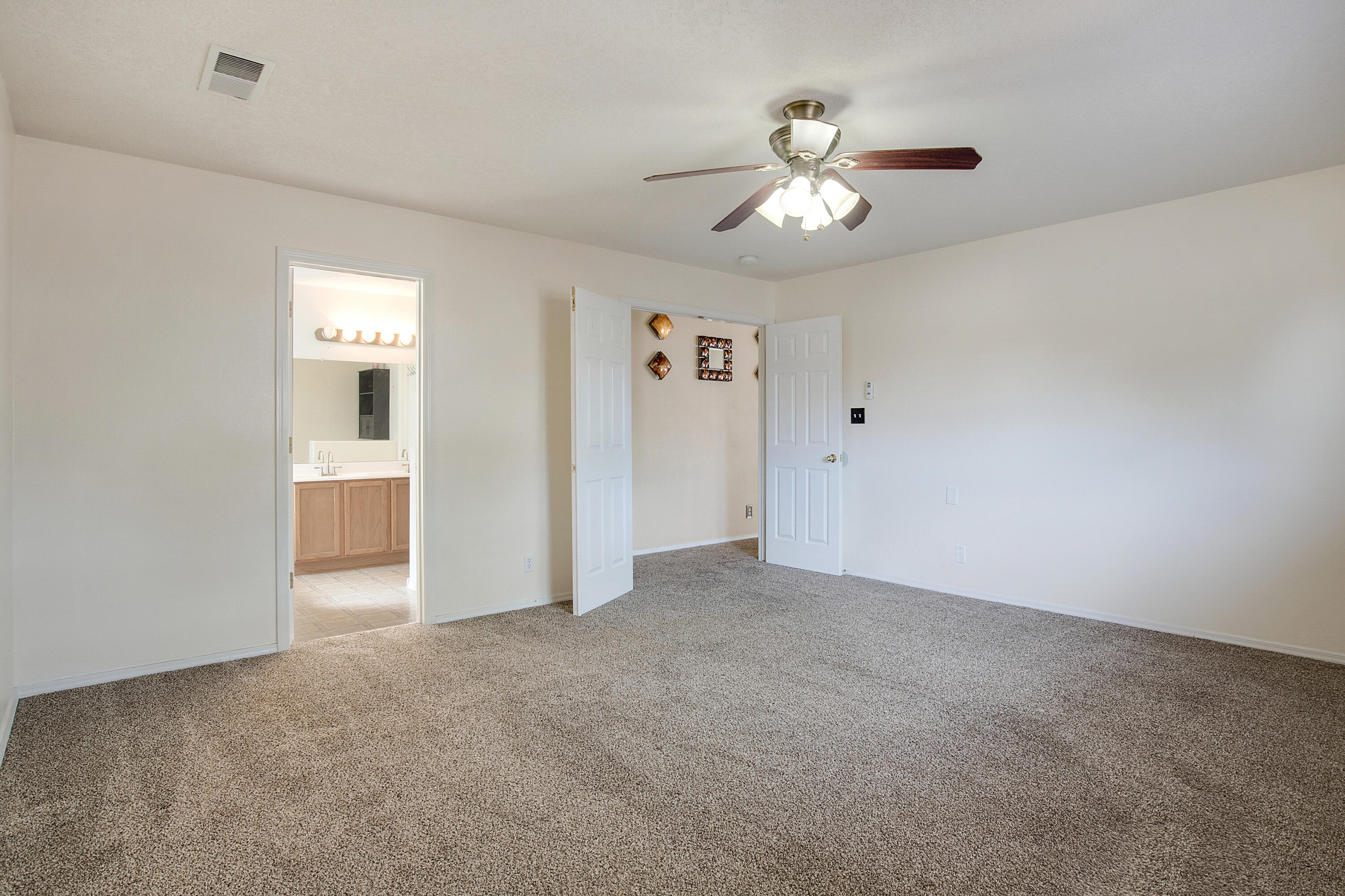 5031 WOODHAVEN Drive NE