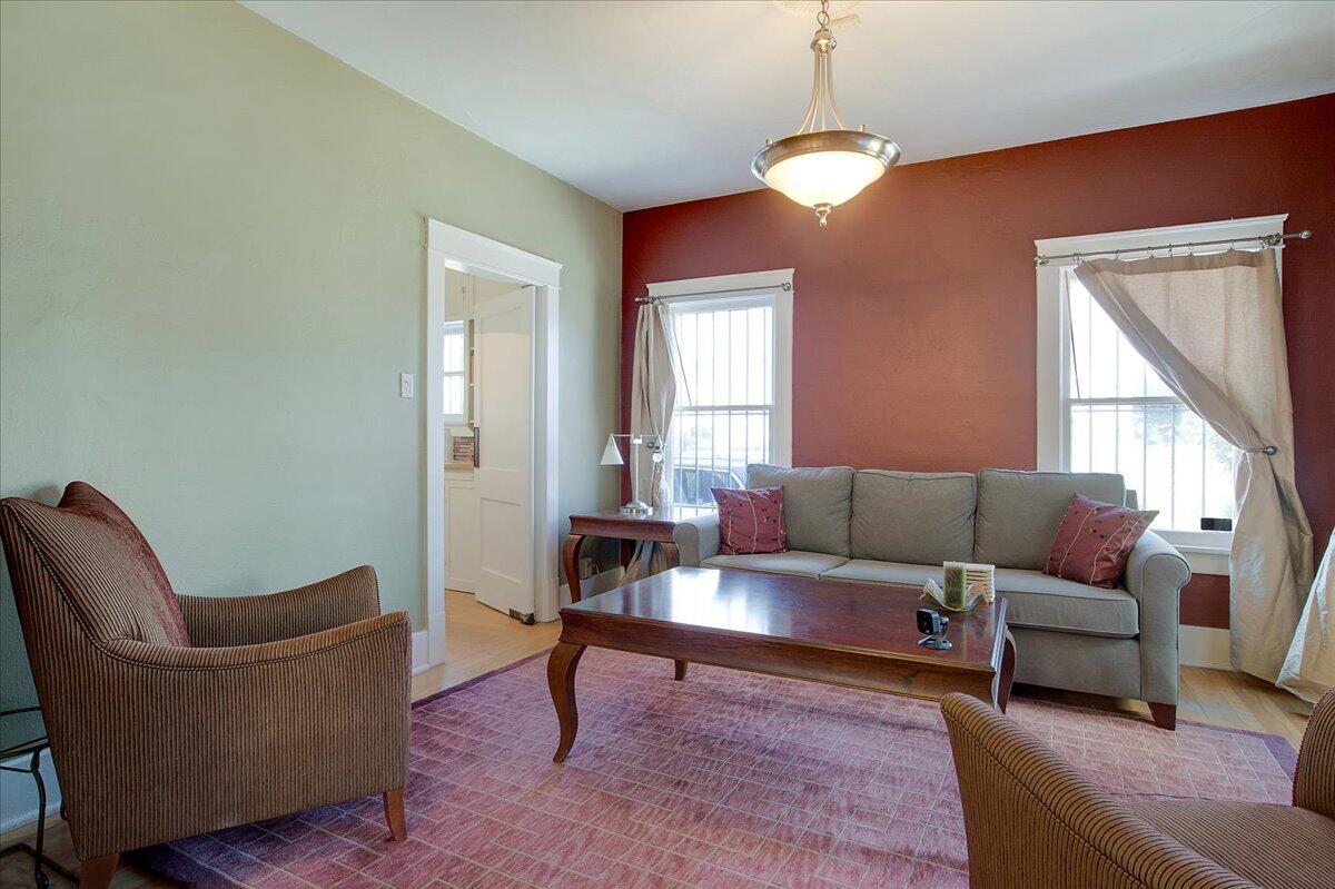 315 8TH Street SW