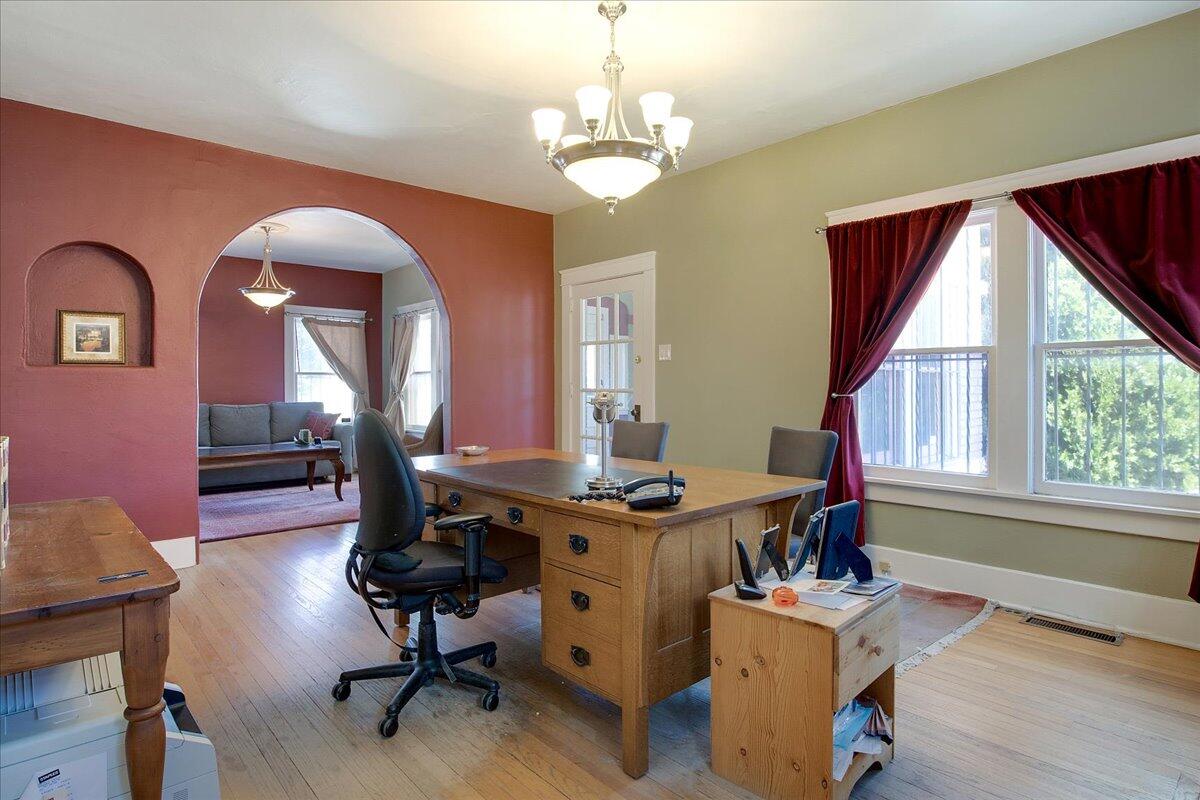 315 8TH Street SW