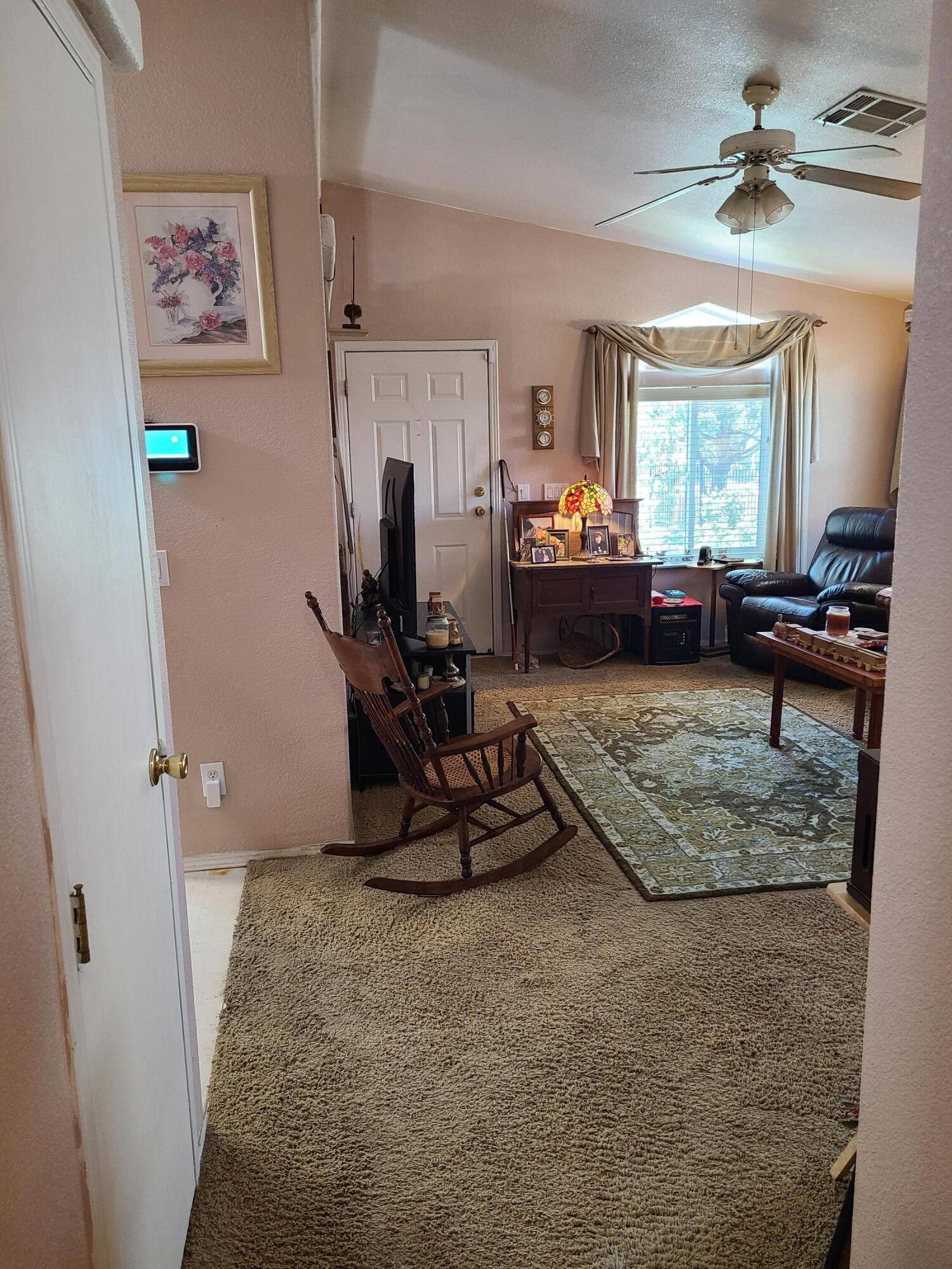 416 Carfax Place SW