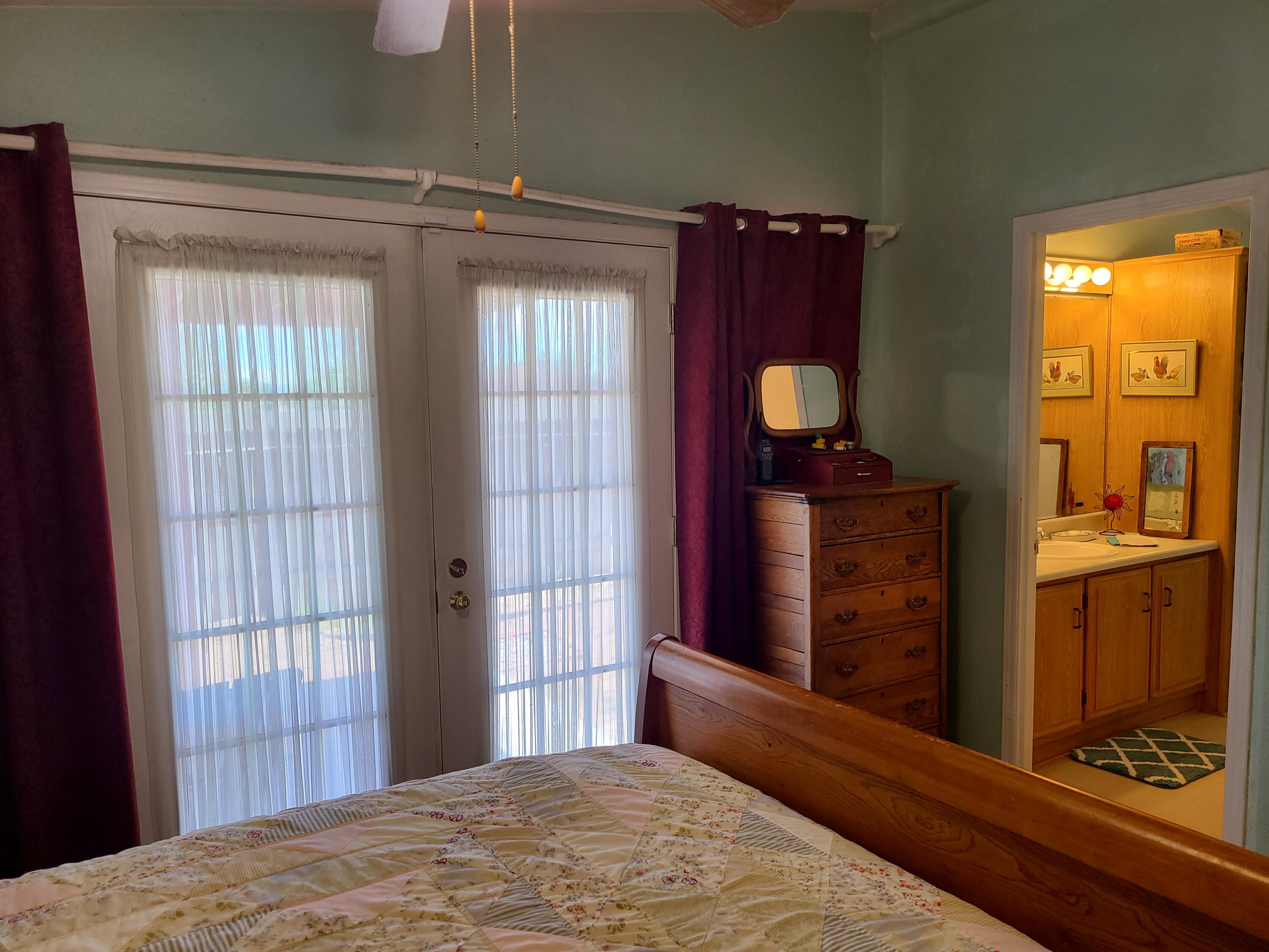 416 Carfax Place SW