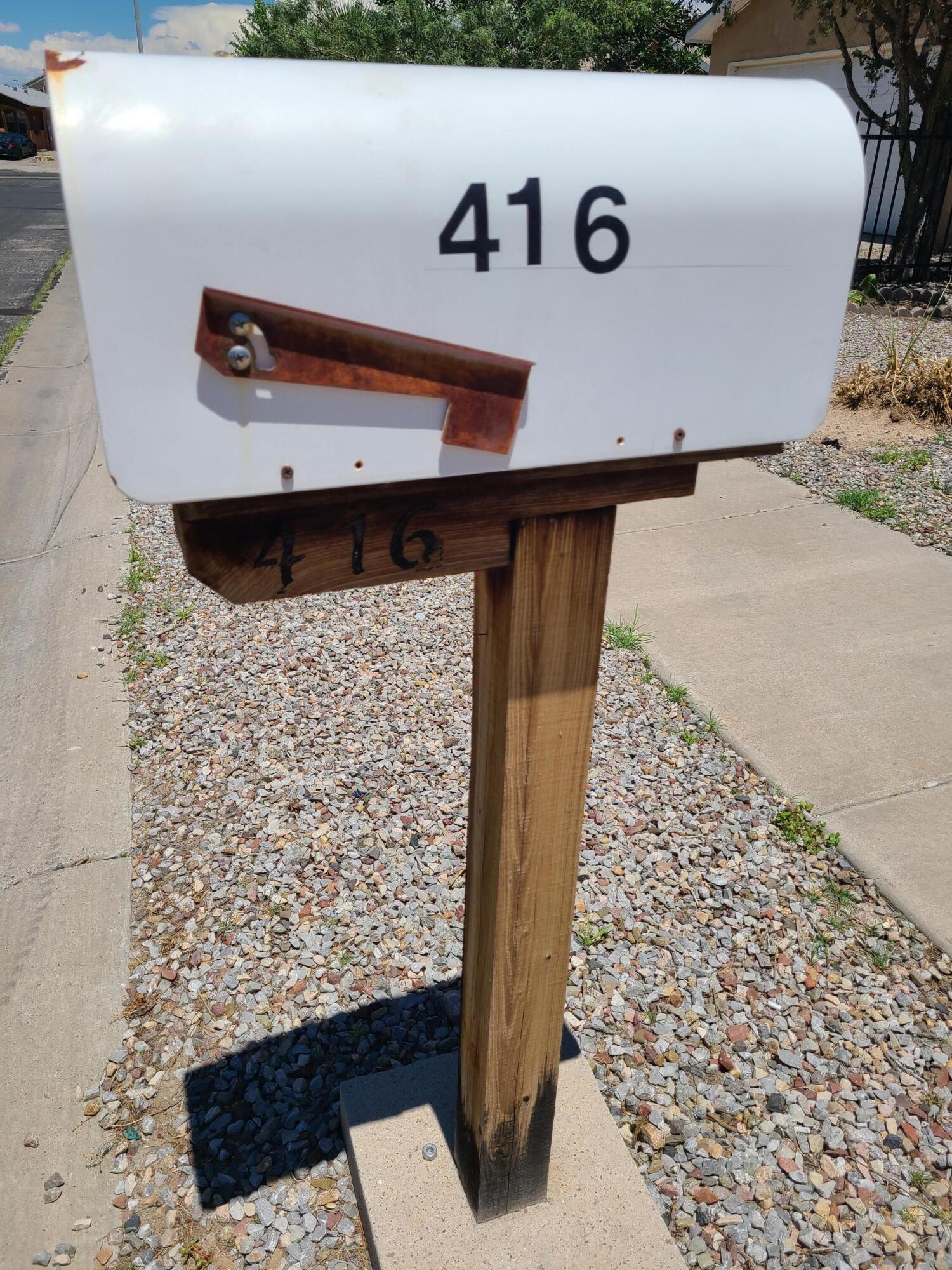 416 Carfax Place SW