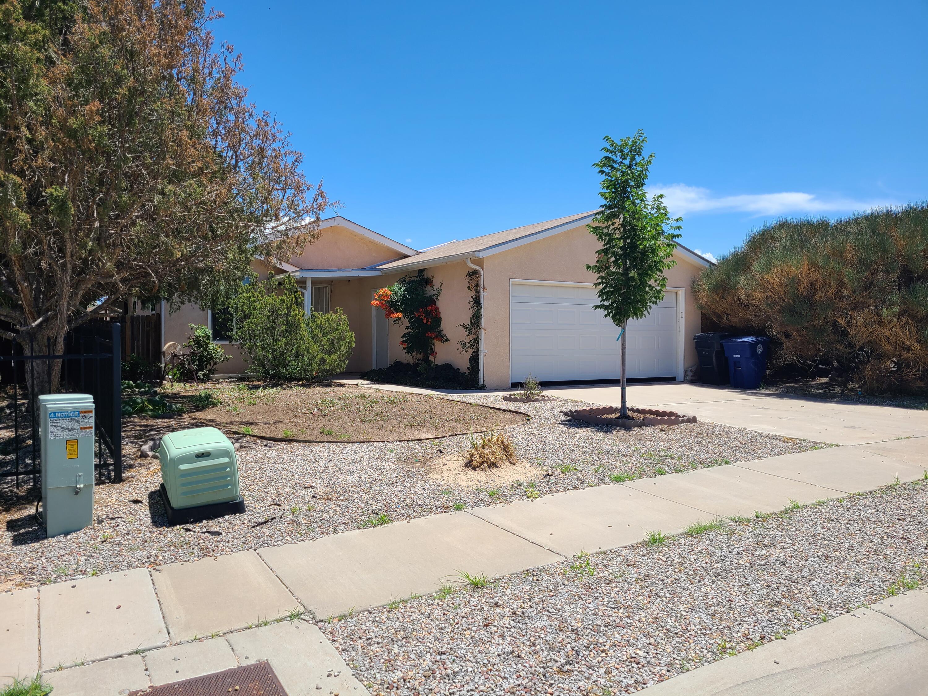 416 Carfax Place SW