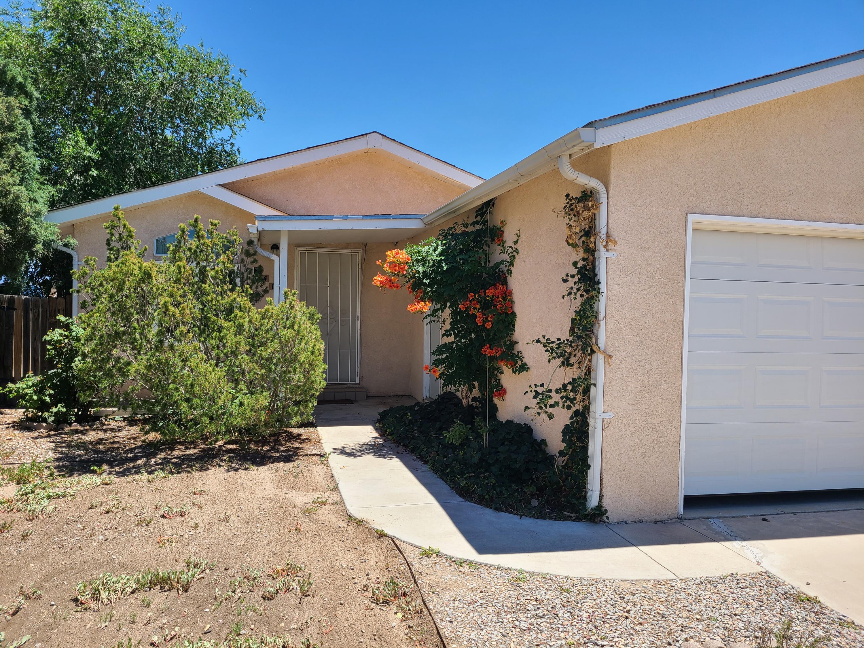 416 Carfax Place SW