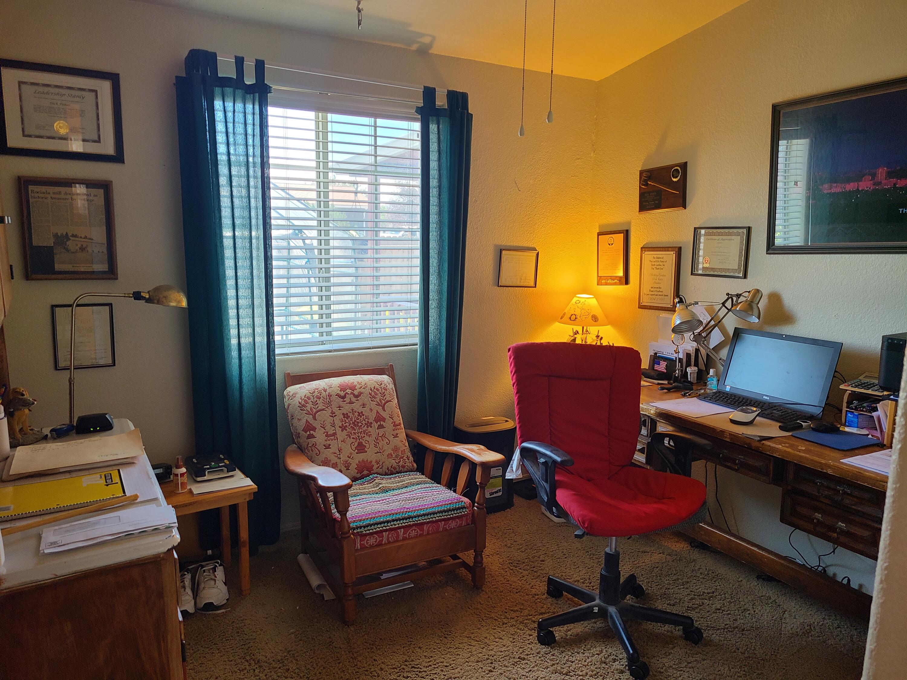 416 Carfax Place SW