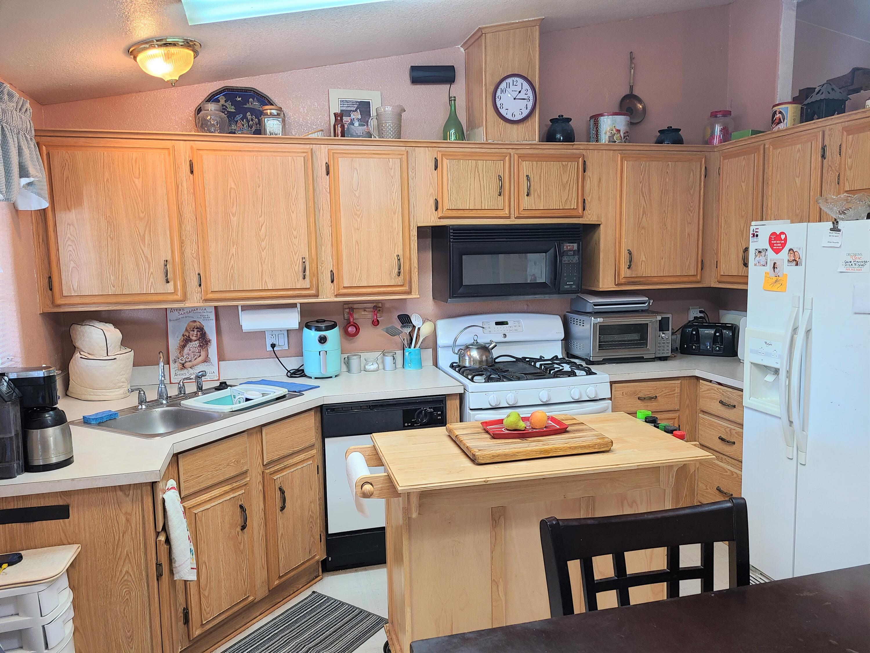 416 Carfax Place SW